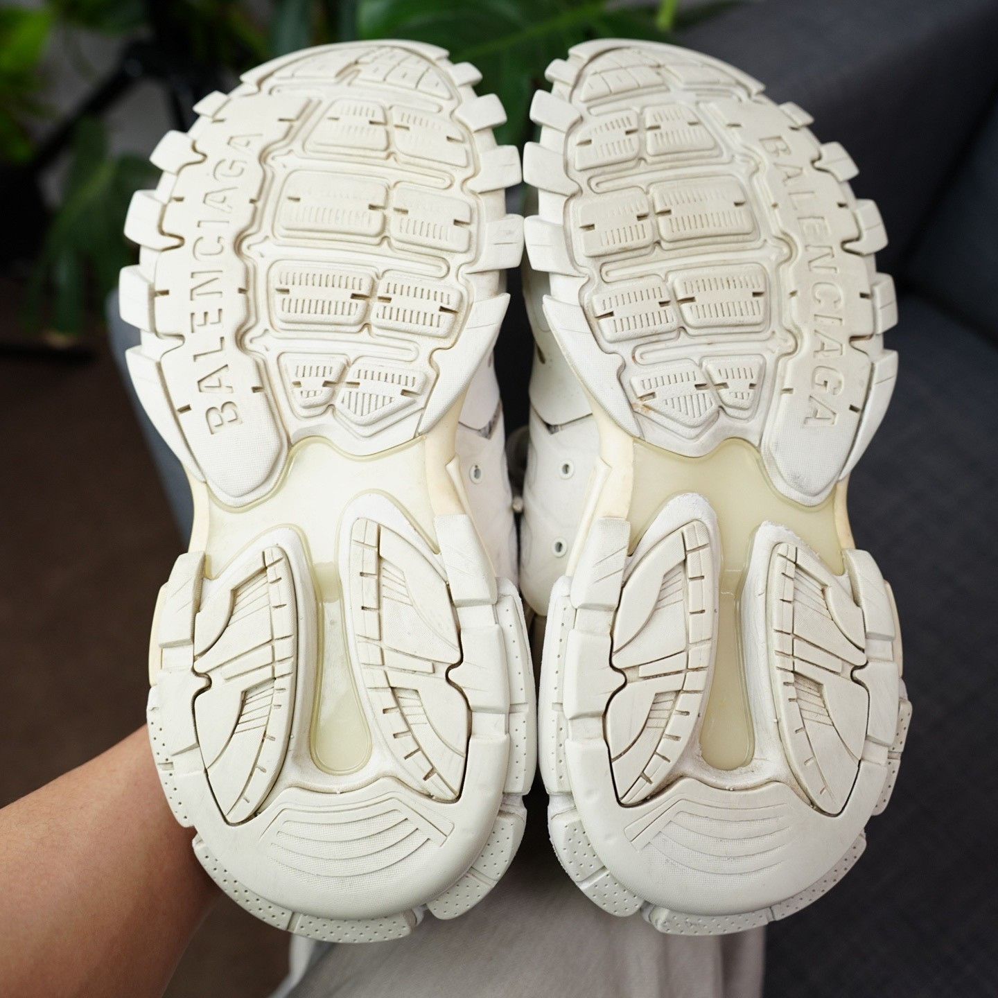 Balenciaga Balenciaga White Lowtop Sneakers 9 Men Size US 9 / EU 42 - 8 Thumbnail