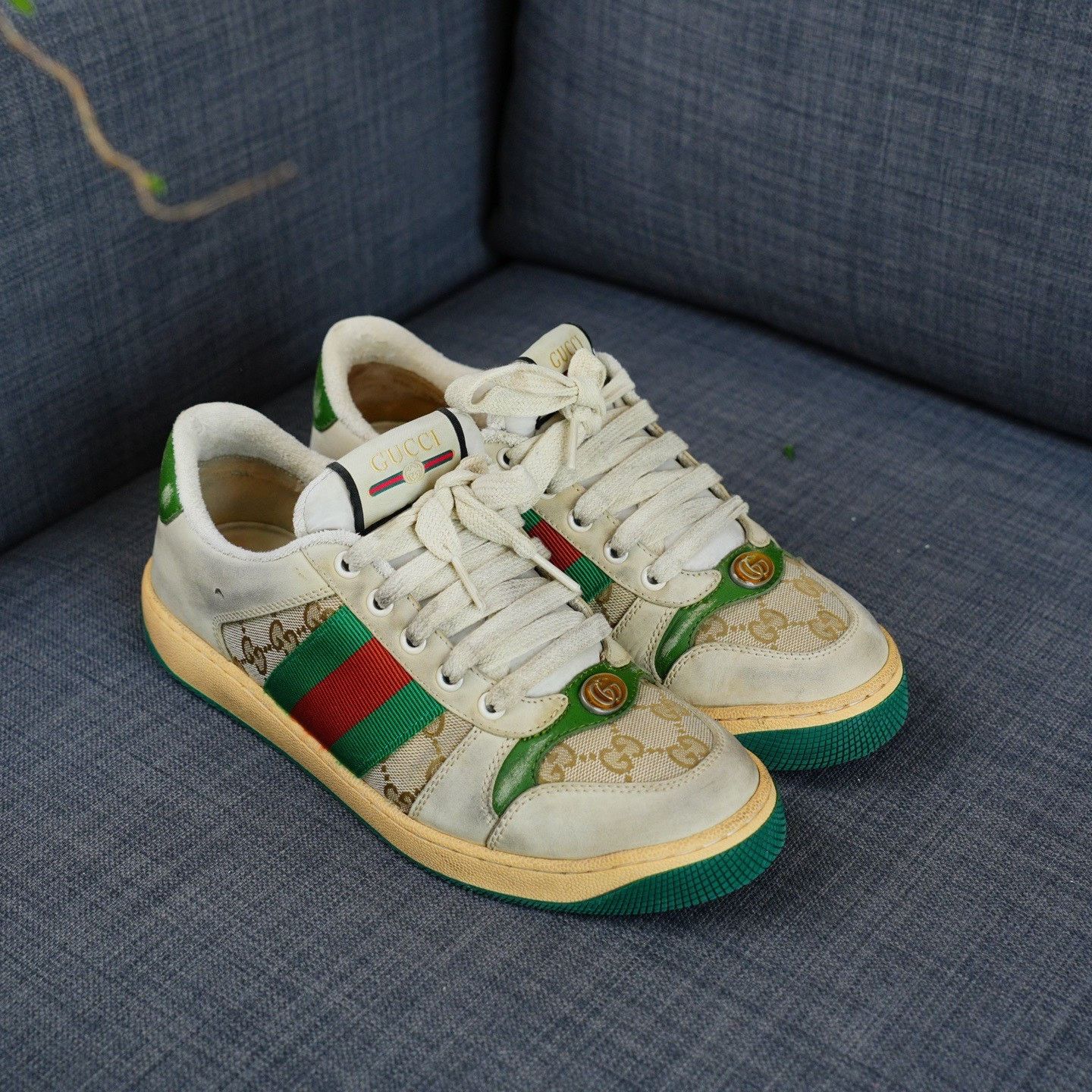 Gucci Gucci Distressed Green Lowtop Sneakers us_9 Women Size US 9 / IT 39 - 4 Thumbnail