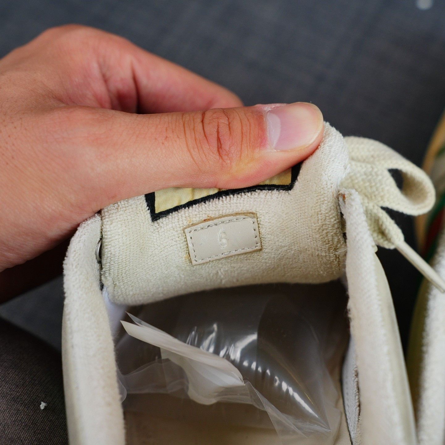 Gucci Gucci Distressed Green Lowtop Sneakers us_9 Women Size US 9 / IT 39 - 7 Thumbnail