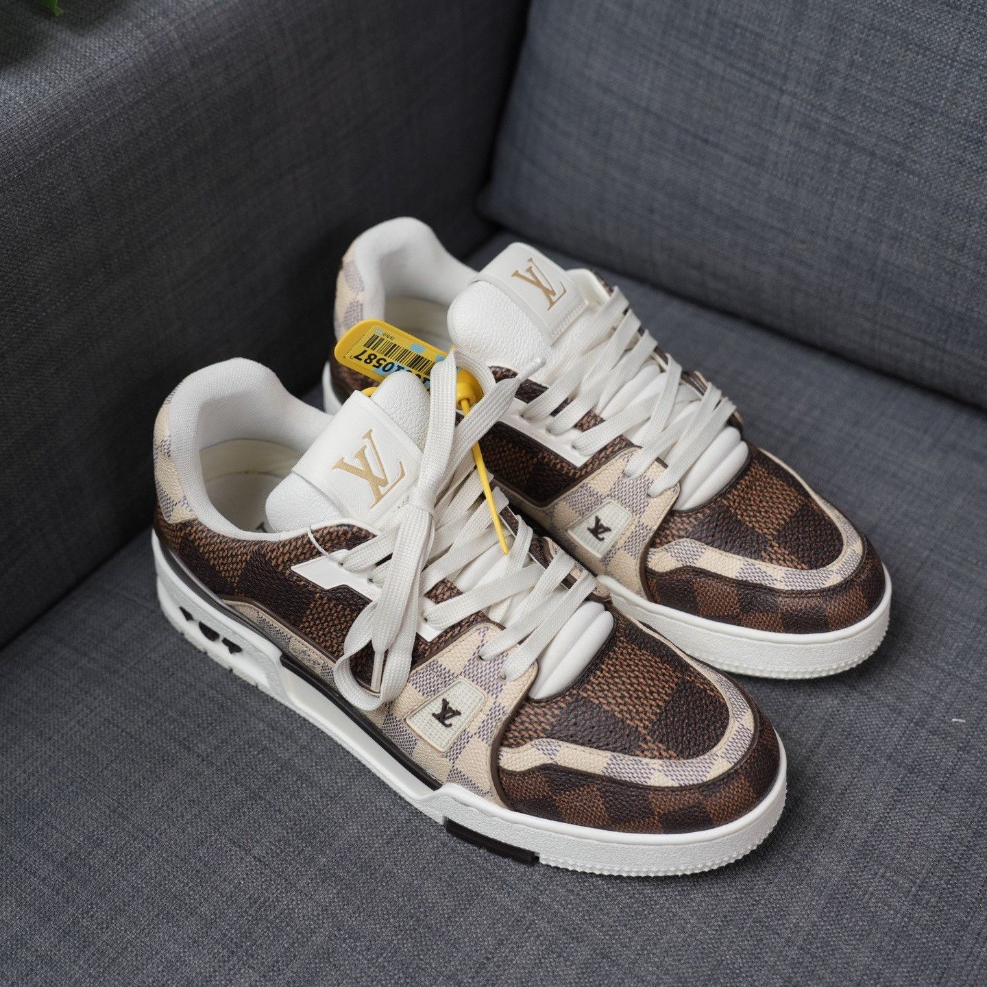 Louis Vuitton Louis Vuitton Training Brown Lowtop Sneakers 8 Men Size US 8 / EU 41 - 5 Thumbnail