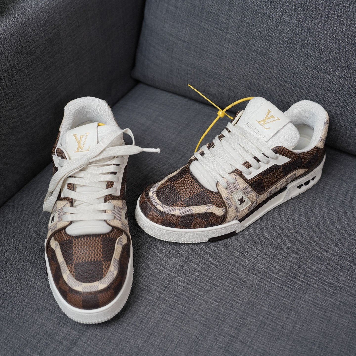Louis Vuitton Louis Vuitton Training Brown Lowtop Sneakers 8 Men Size US 8 / EU 41 - 3 Thumbnail