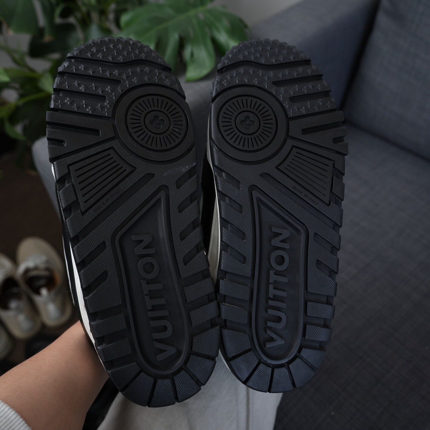 Louis Vuitton Louis Vuitton Training Black Lowtop Sneakers 12 Men Size US 12 / EU 45 - 9 Thumbnail