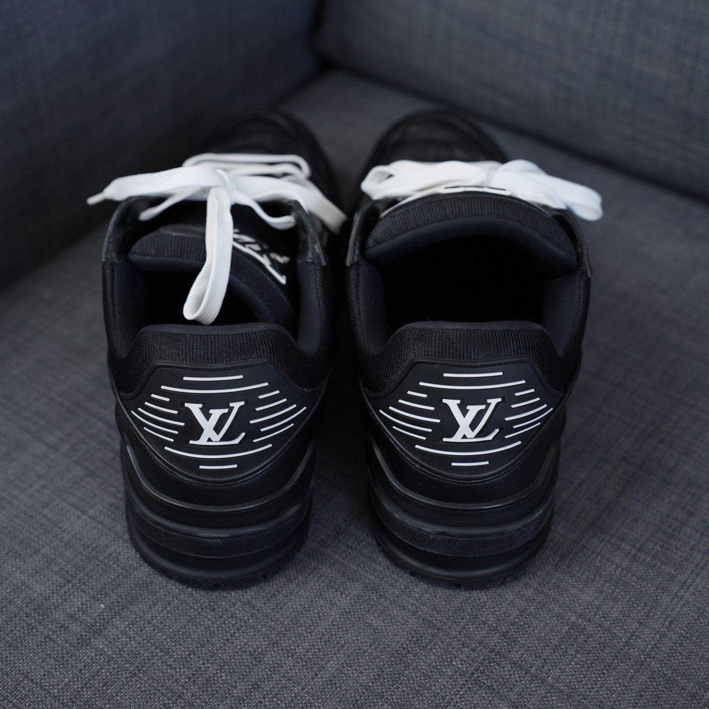 Louis Vuitton Louis Vuitton Training Black Lowtop Sneakers 12 Men Size US 12 / EU 45 - 6 Thumbnail