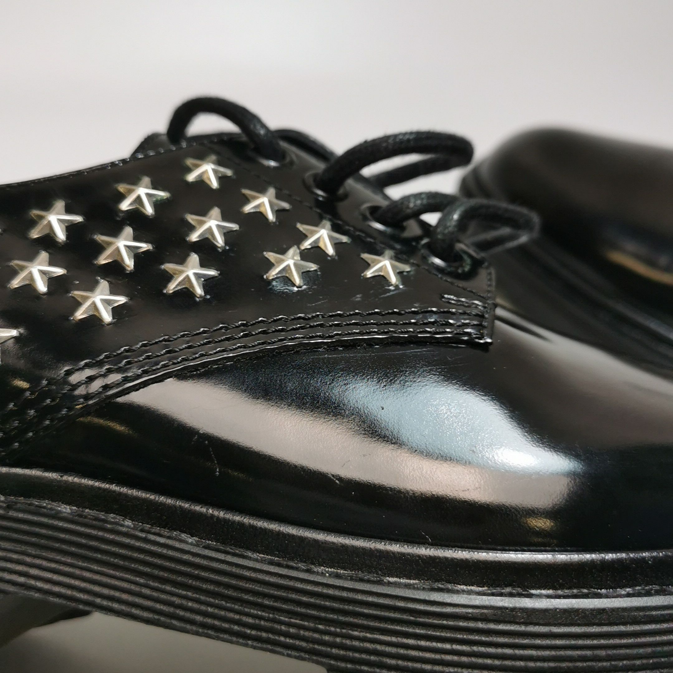 Saint Laurent Paris Saint Laurent Star Studded Leather Derby Size 40 Size US 7 / EU 40 - 9 Thumbnail