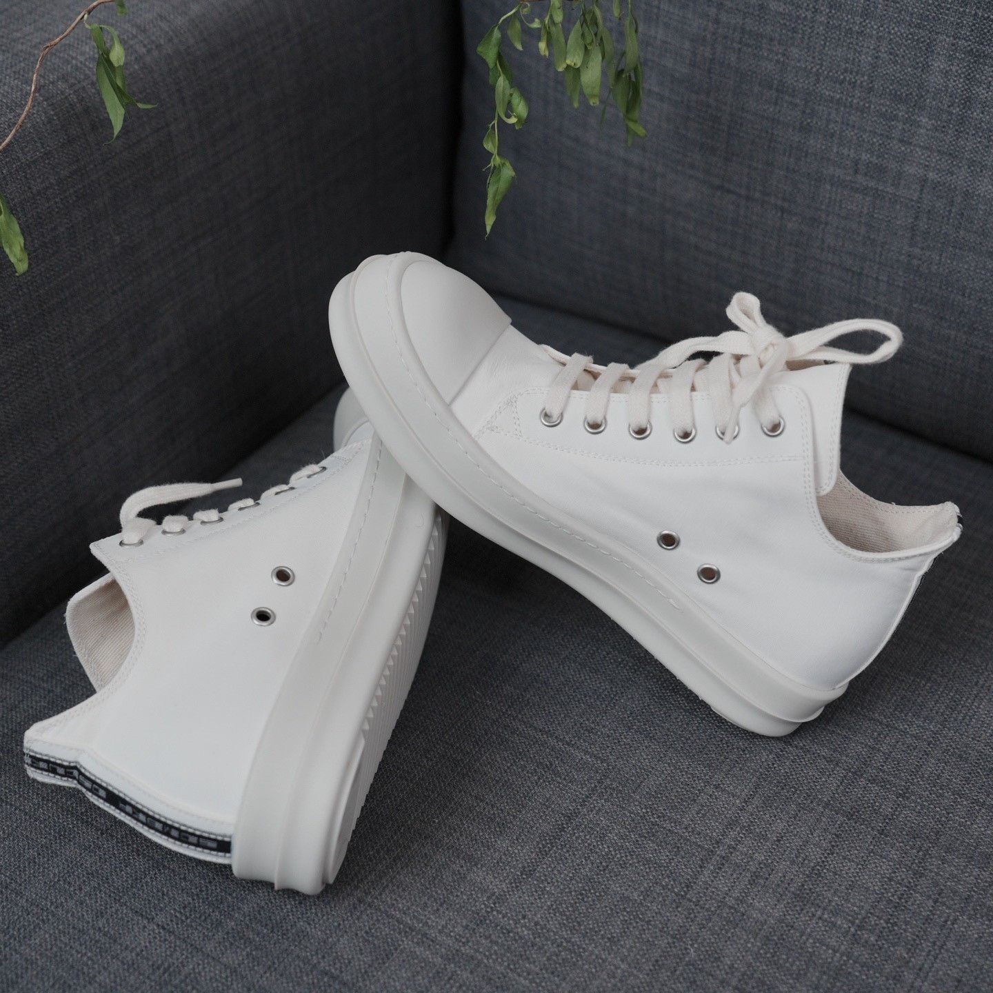 Rick Owens Rick Owens Canvas White Lowtop Sneakers us_8 Women Size US 8 / IT 38 - 8 Thumbnail