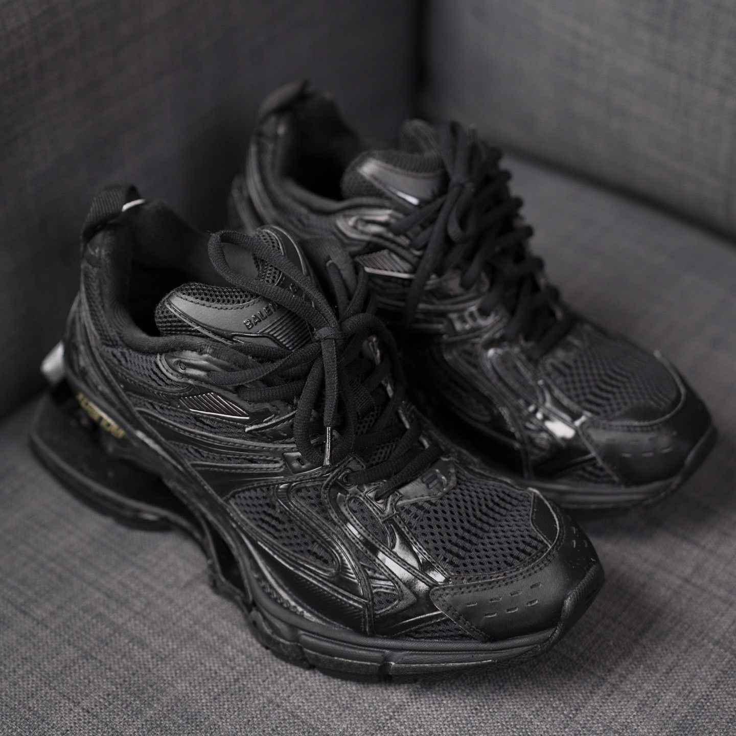 Balenciaga Balenciaga Black Lowtop Sneakers us_7 Women Size US 7 / IT 37 - 5 Thumbnail