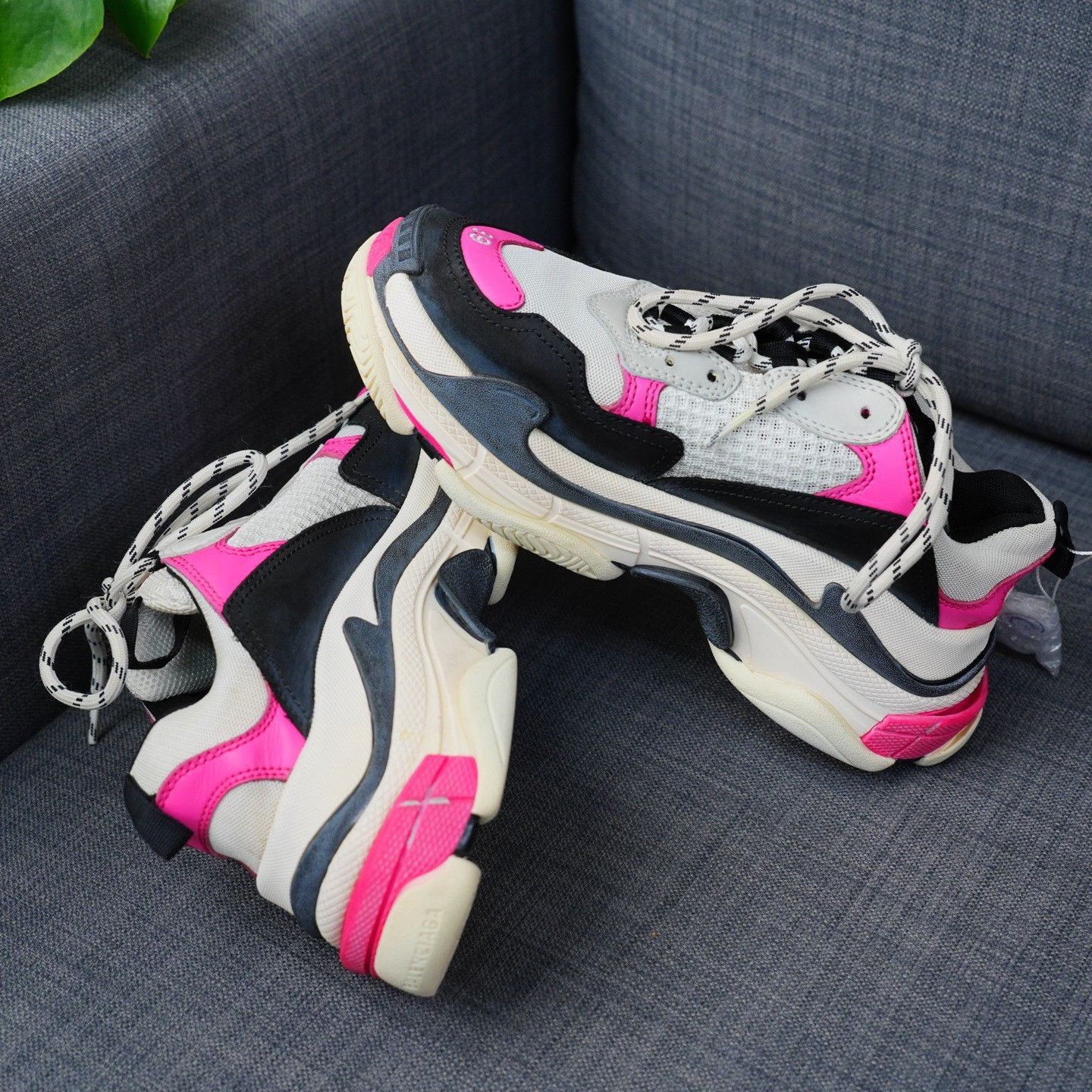 Balenciaga Balenciaga Pink Lowtop Sneakers us_9 Women Size US 9 / IT 39 - 7 Thumbnail