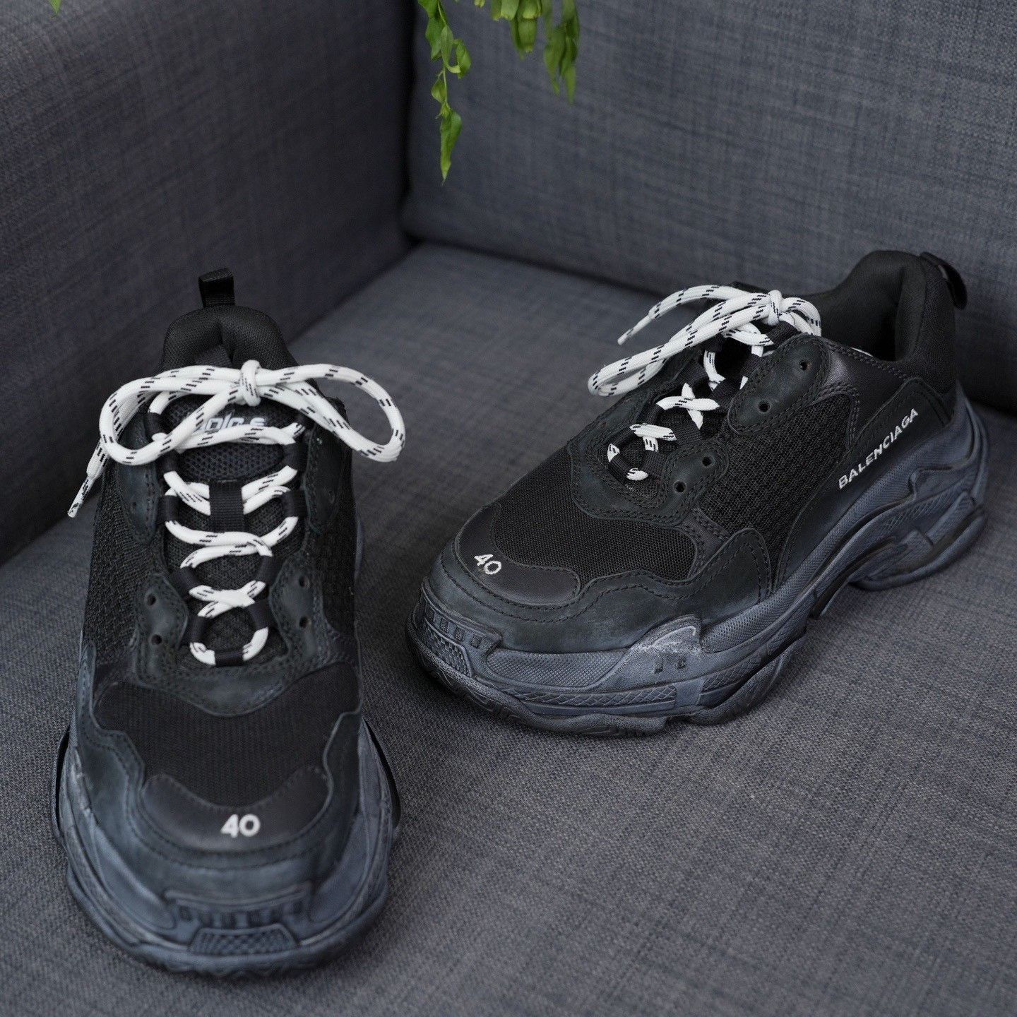 Balenciaga Balenciaga Black Lowtop Sneakers 7 Men Size US 7 / EU 40 - 3 Thumbnail