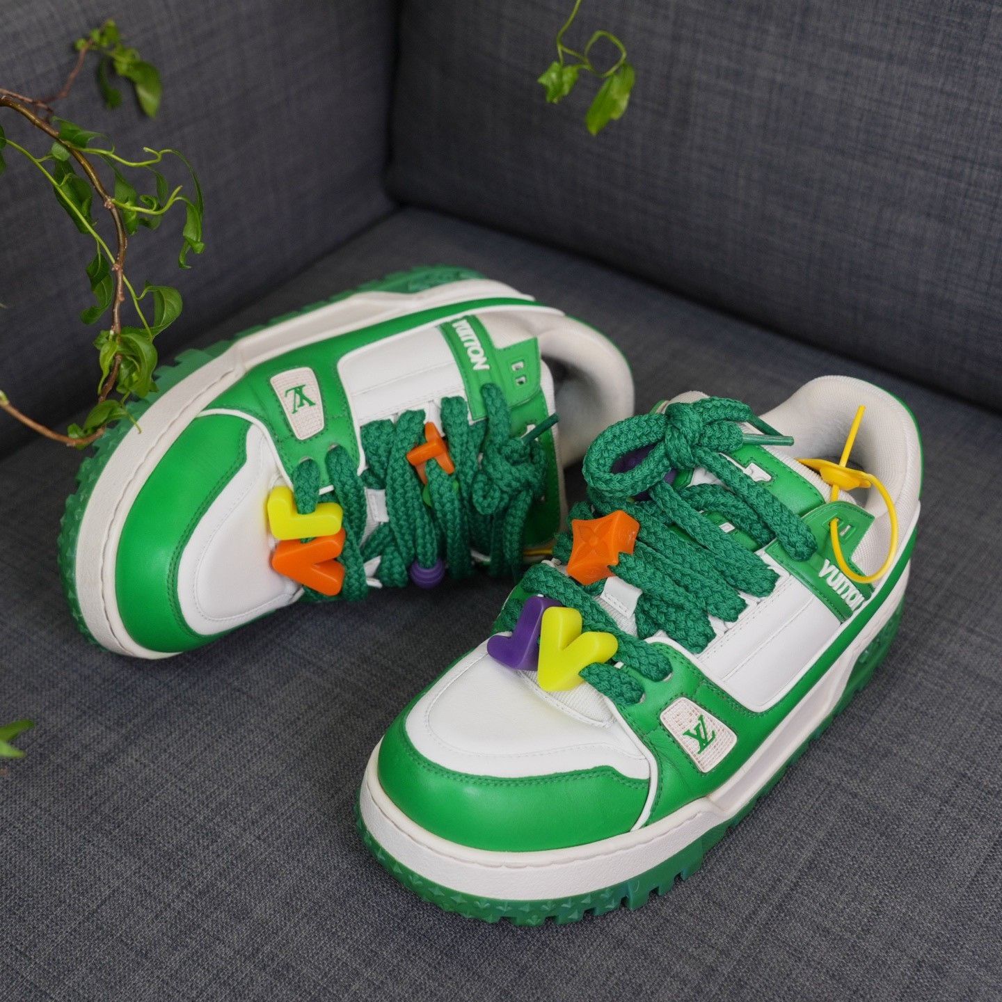Louis Vuitton Louis Vuitton Training Green Lowtop Sneakers 8.5 Men Size US 8.5 / EU 41-42 - 2 Thumbnail