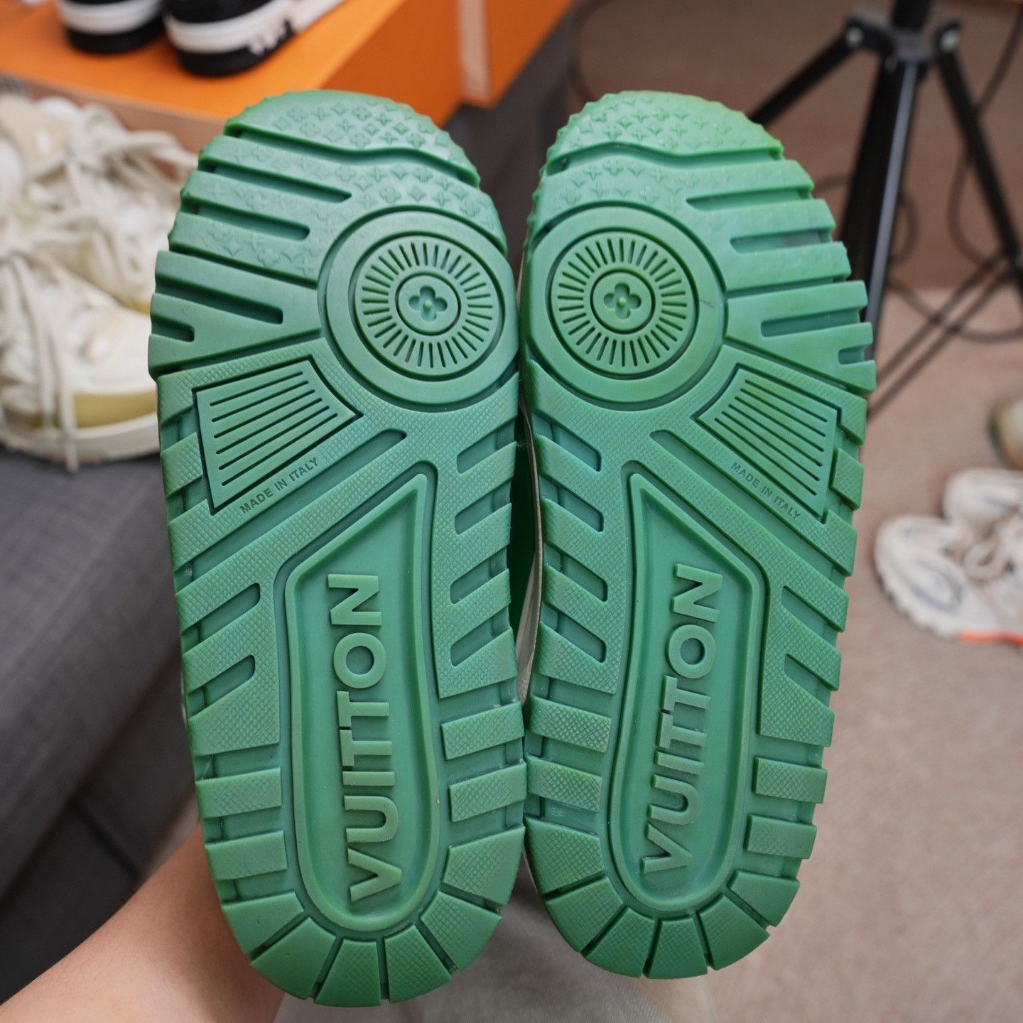 Louis Vuitton Louis Vuitton Training Green Lowtop Sneakers 8.5 Men Size US 8.5 / EU 41-42 - 9 Thumbnail