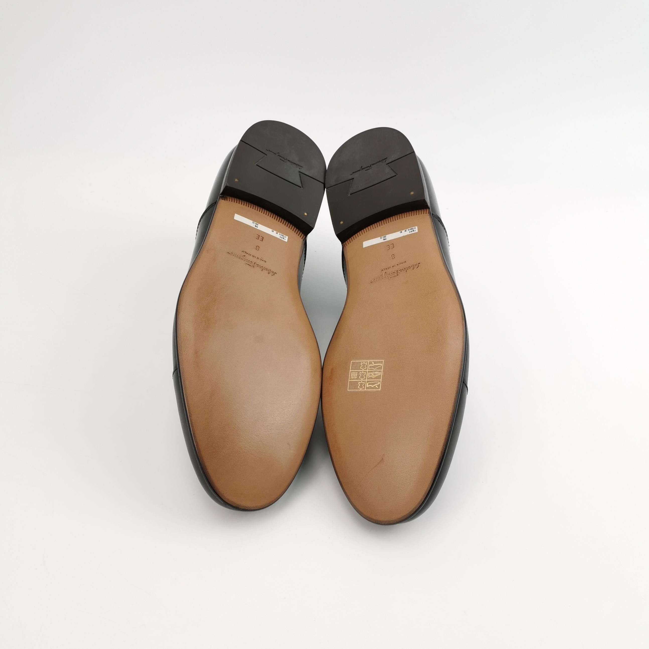 Salvatore Ferragamo Salvatore Ferragamo Leather Cap Toe Oxfords Size 9 Size US 9 / EU 42 - 5 Thumbnail
