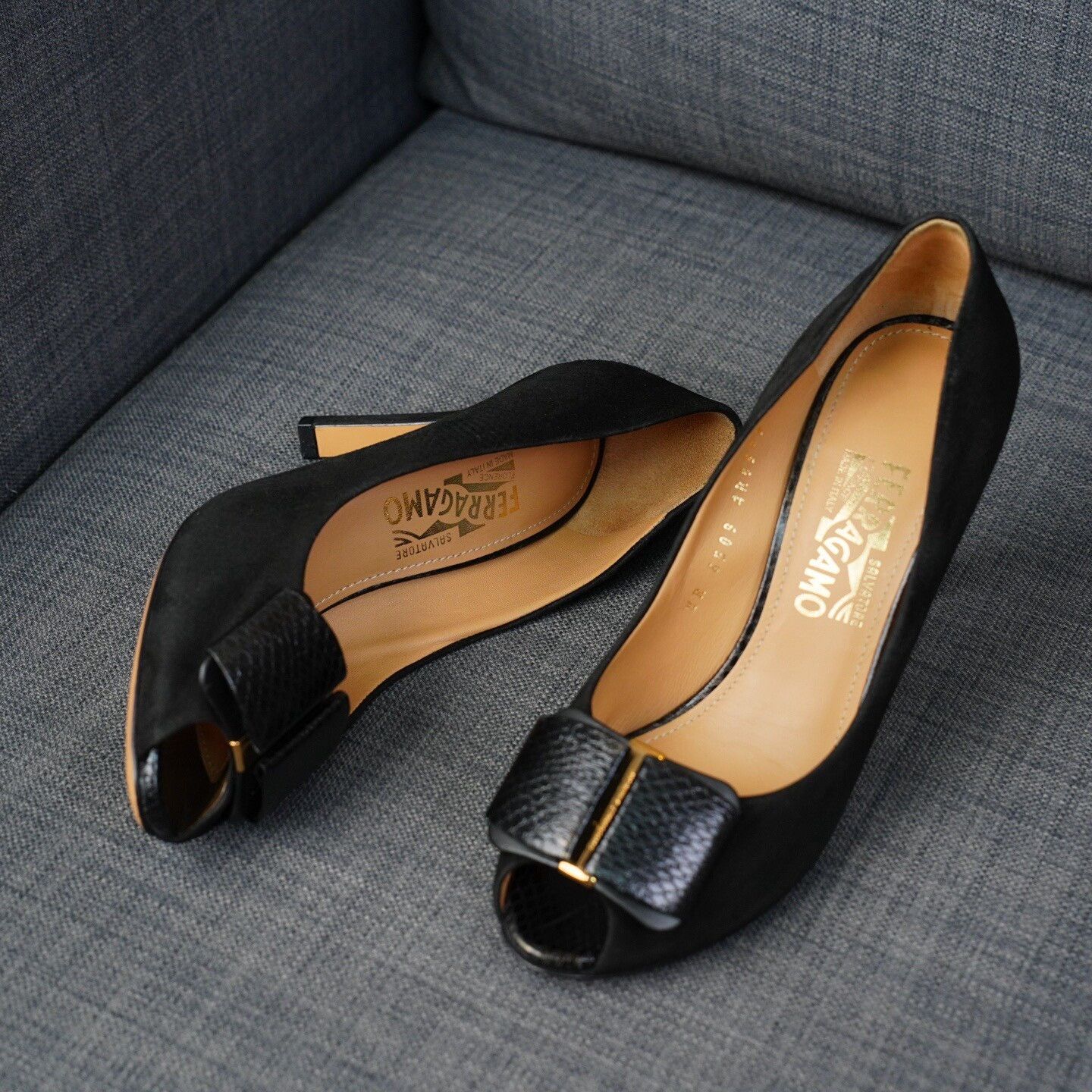 Salvatore Ferragamo Salvatore Ferragamo Black Lowtop Sneakers us_7 Women Size US 7 / IT 37 - 2 Thumbnail