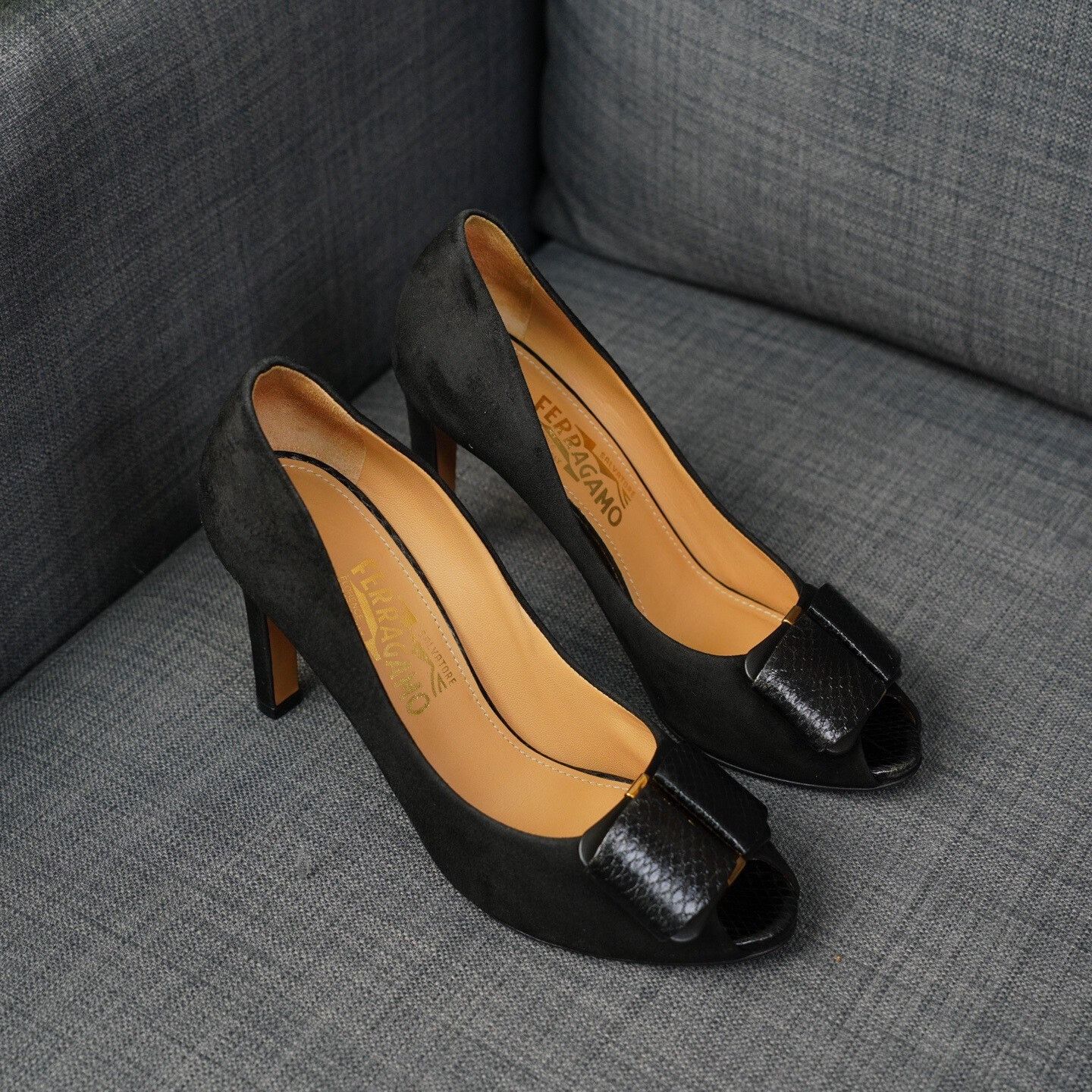 Salvatore Ferragamo Salvatore Ferragamo Black Lowtop Sneakers us_7 Women Size US 7 / IT 37 - 5 Thumbnail