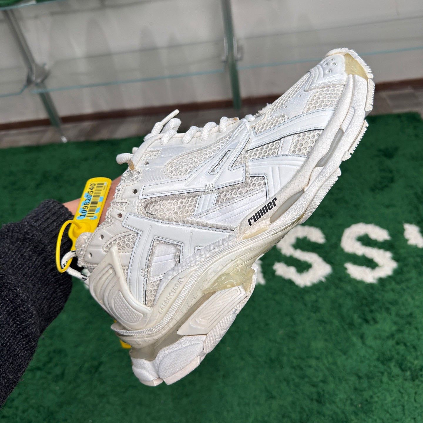 Balenciaga Balenciaga Running White Lowtop Sneakers 11 Men Size US 11 / EU 44 - 6 Thumbnail