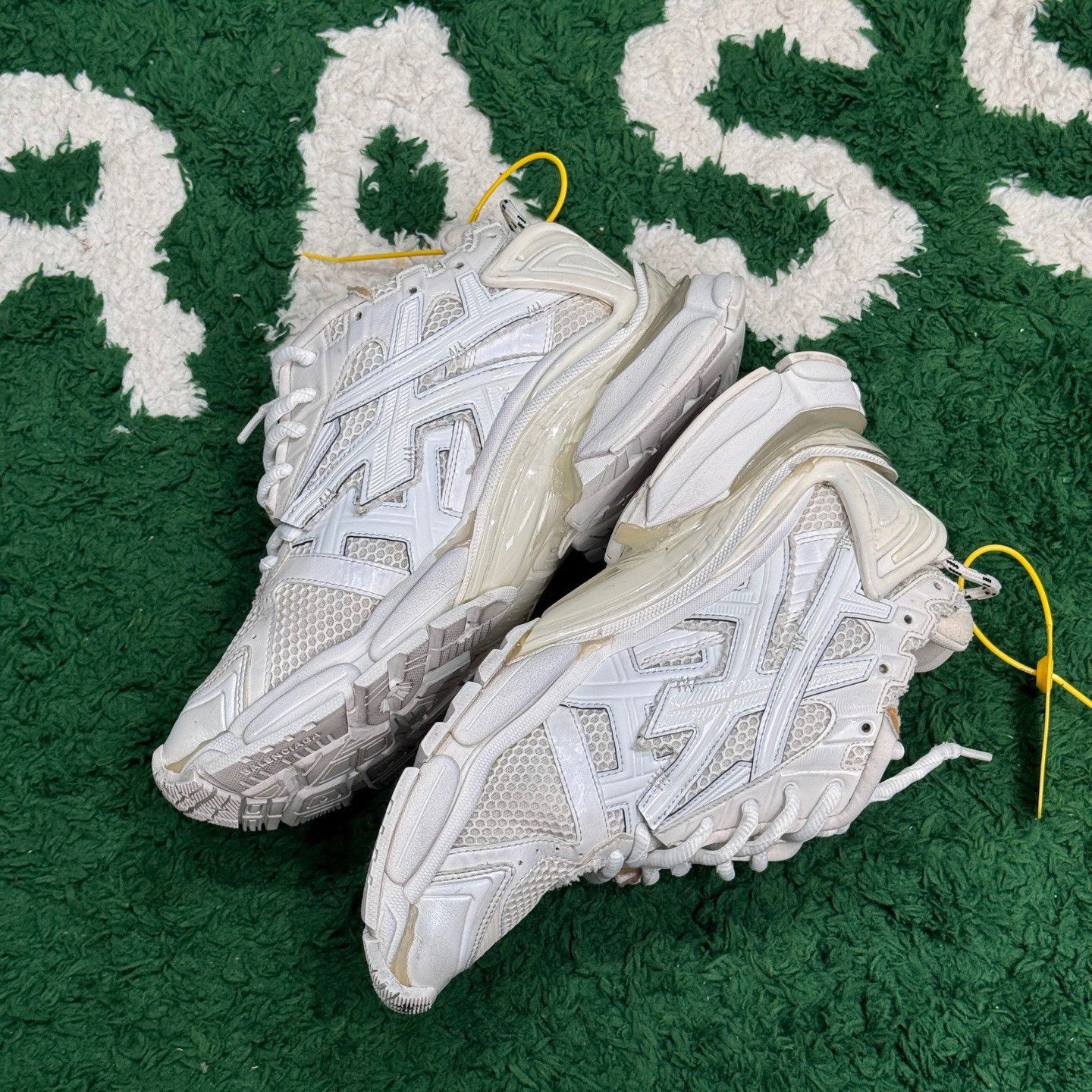 Balenciaga Balenciaga Running White Lowtop Sneakers 11 Men Size US 11 / EU 44 - 3 Thumbnail
