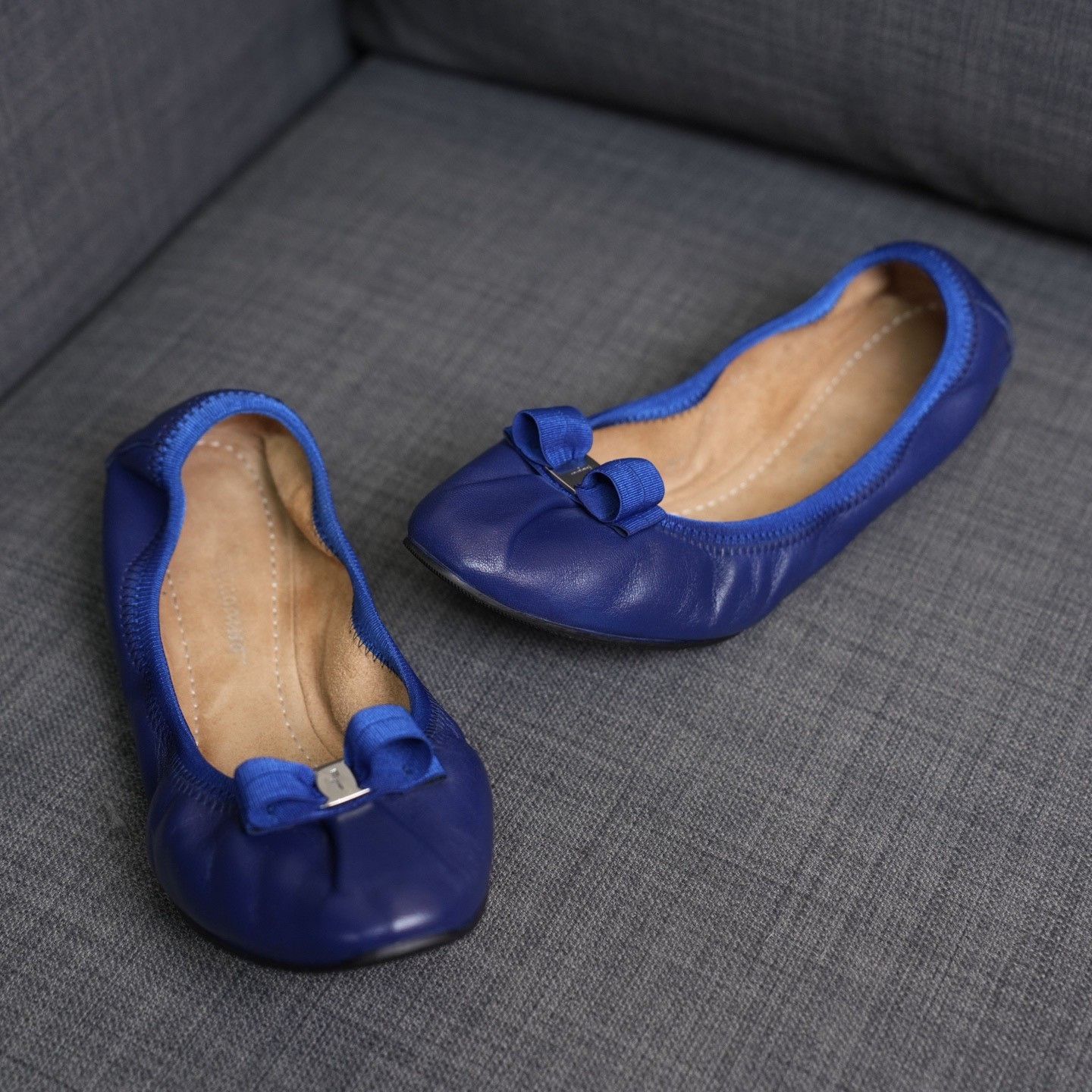 Salvatore Ferragamo Salvatore Ferragamo Blue Lowtop Sneakers us_7 Women Size US 7 / IT 37 - 3 Thumbnail