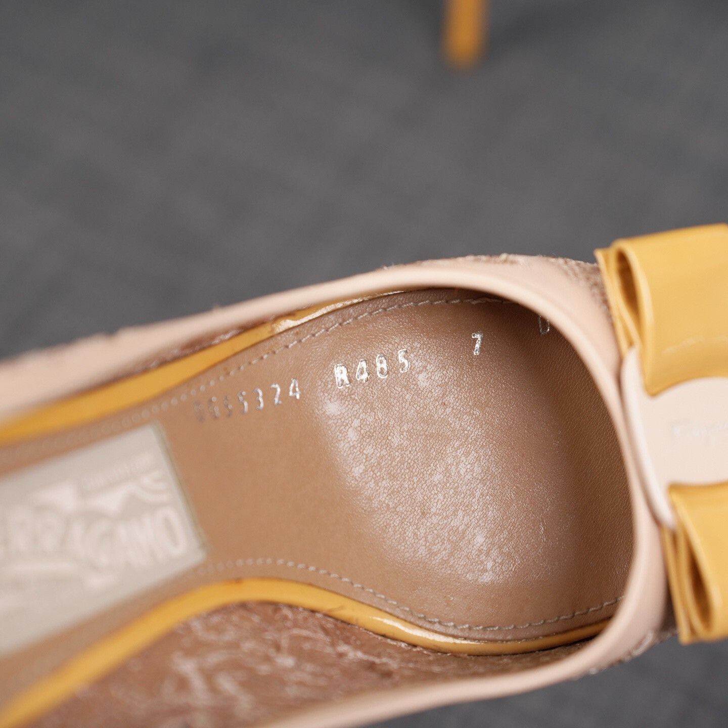 Salvatore Ferragamo Salvatore Ferragamo Lowtop Sneakers us_7 Women Size US 7 / IT 37 - 7 Thumbnail