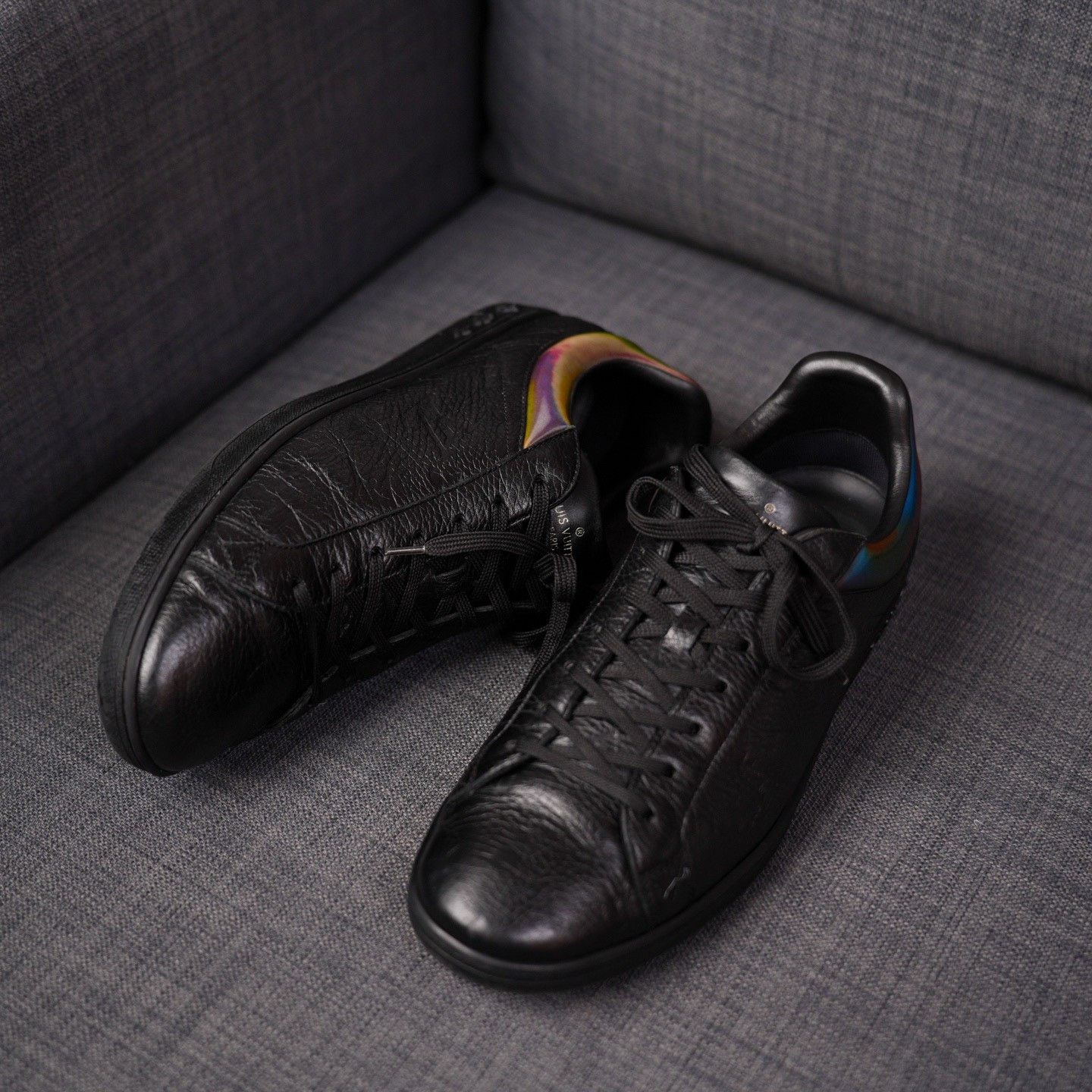 Louis Vuitton Louis Vuitton Black Lowtop Sneakers 9 Men Size US 9 / EU 42 - 2 Thumbnail