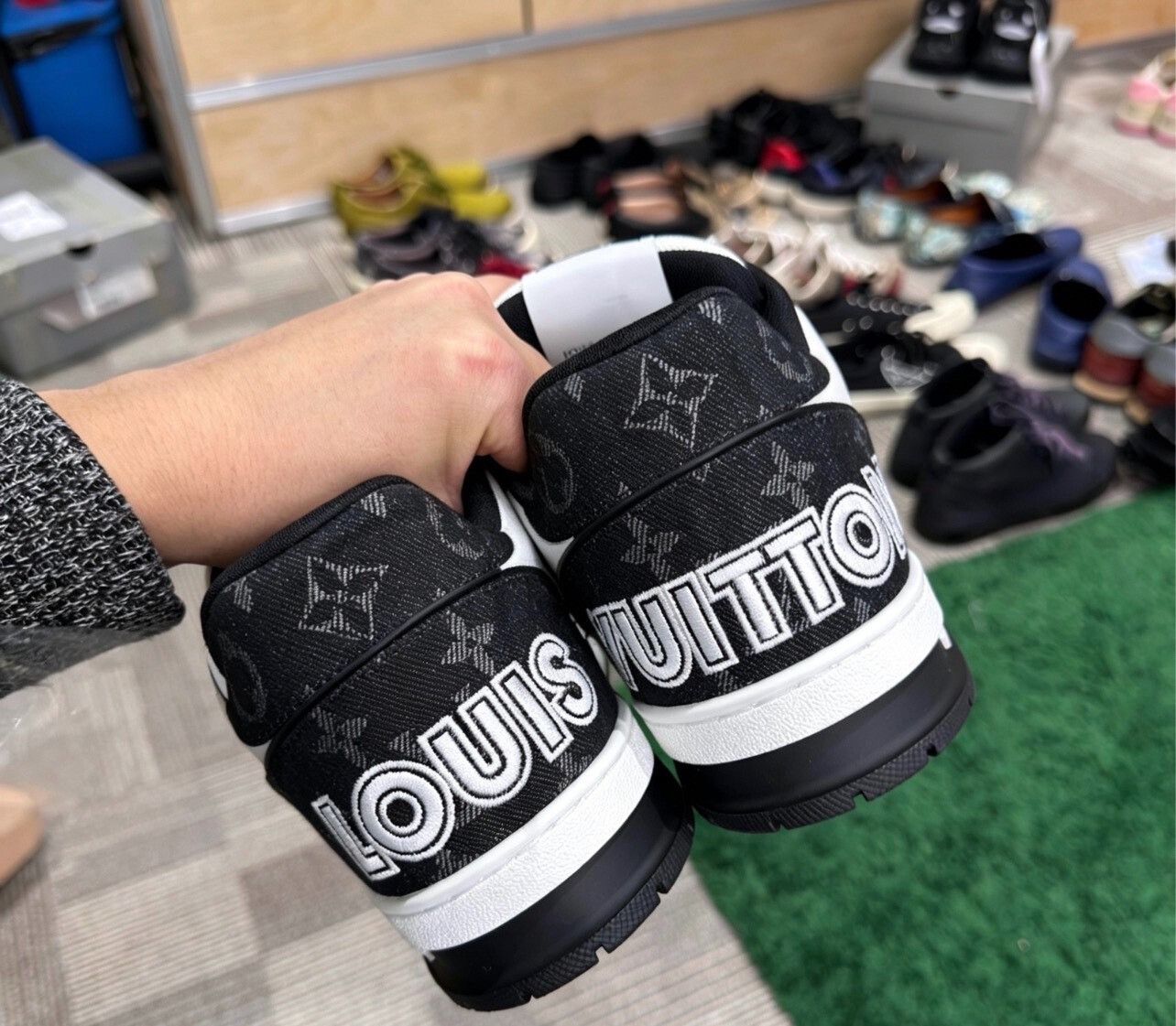Louis Vuitton Louis Vuitton Training Denim Black Lowtop Sneakers 9 Men Size US 9 / EU 42 - 5 Thumbnail