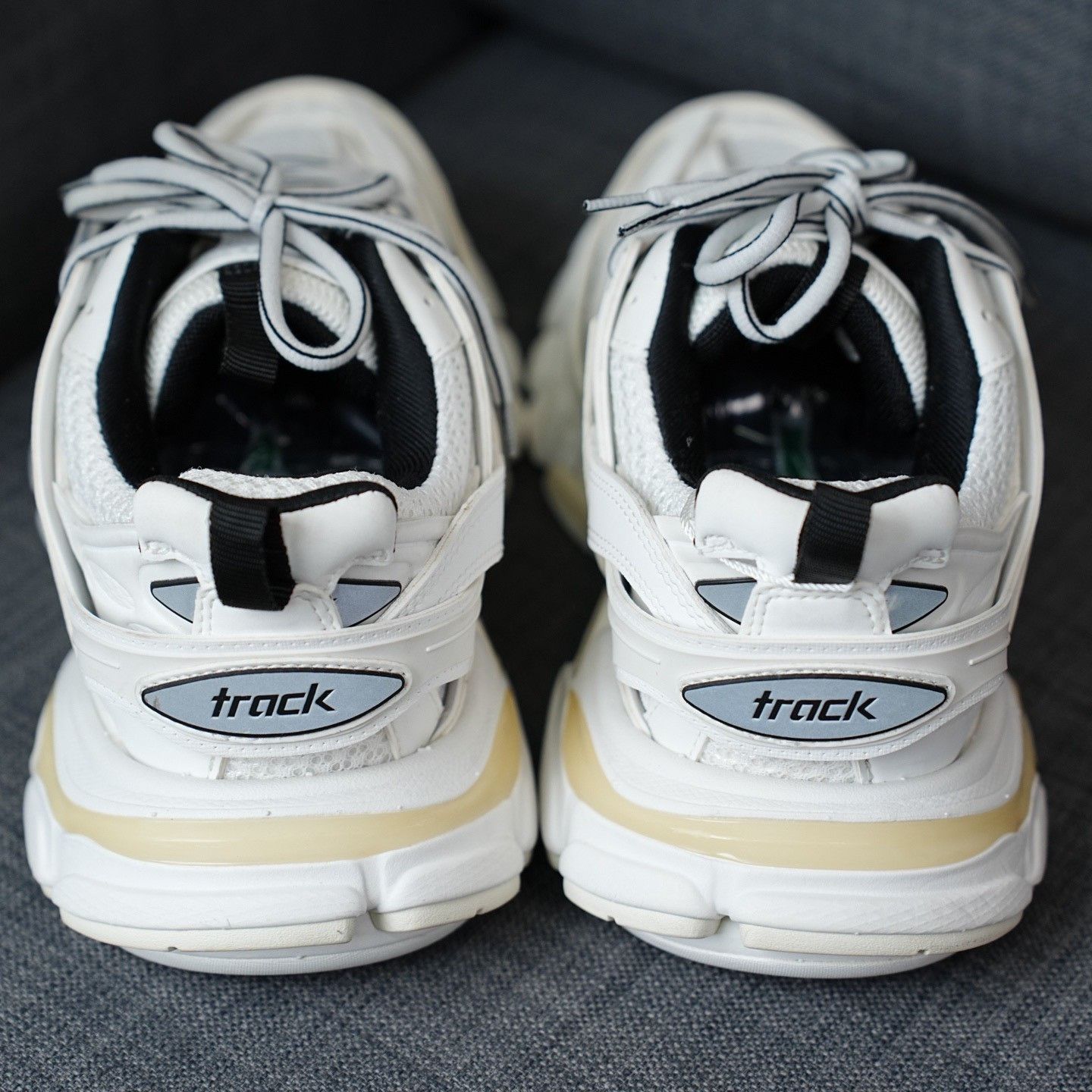 Balenciaga Balenciaga White Lowtop Sneakers us_8 Women Size US 8 / IT 38 - 6 Thumbnail