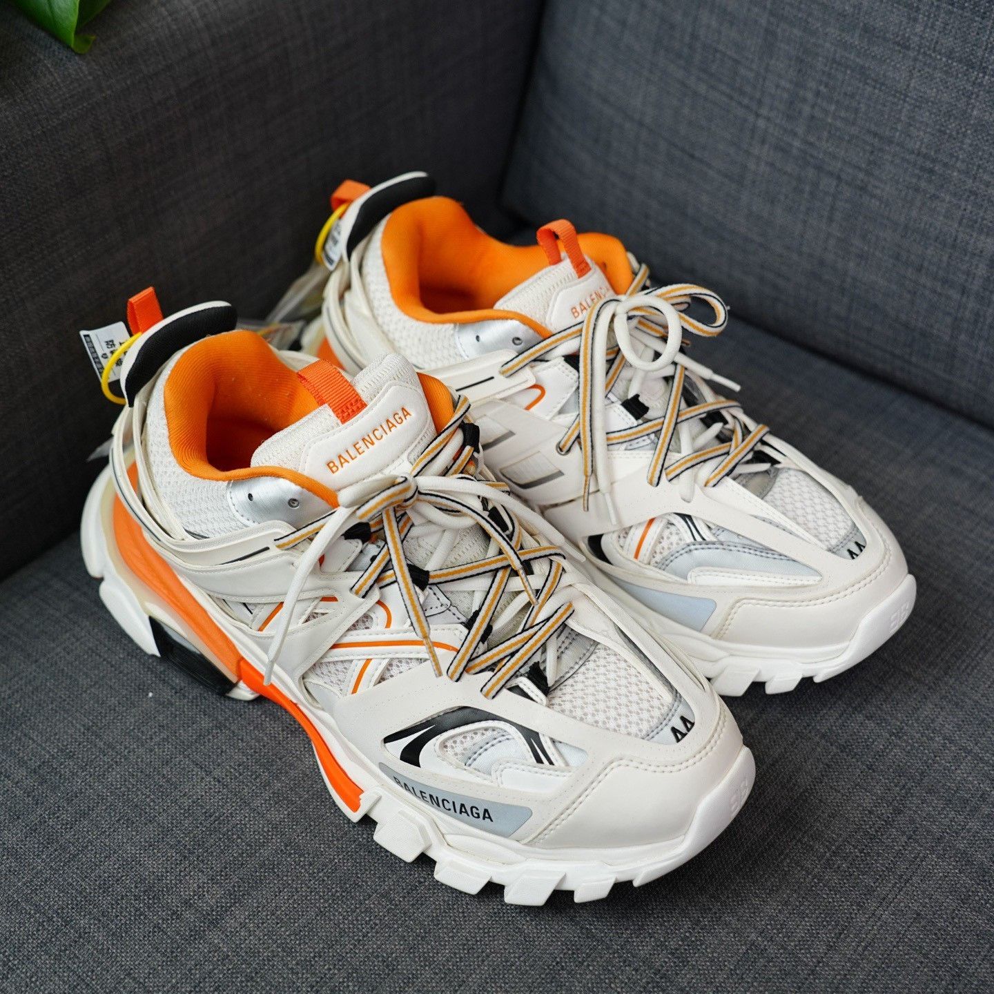 Balenciaga Balenciaga White Lowtop Sneakers 11 Men Size US 11 / EU 44 - 5 Thumbnail