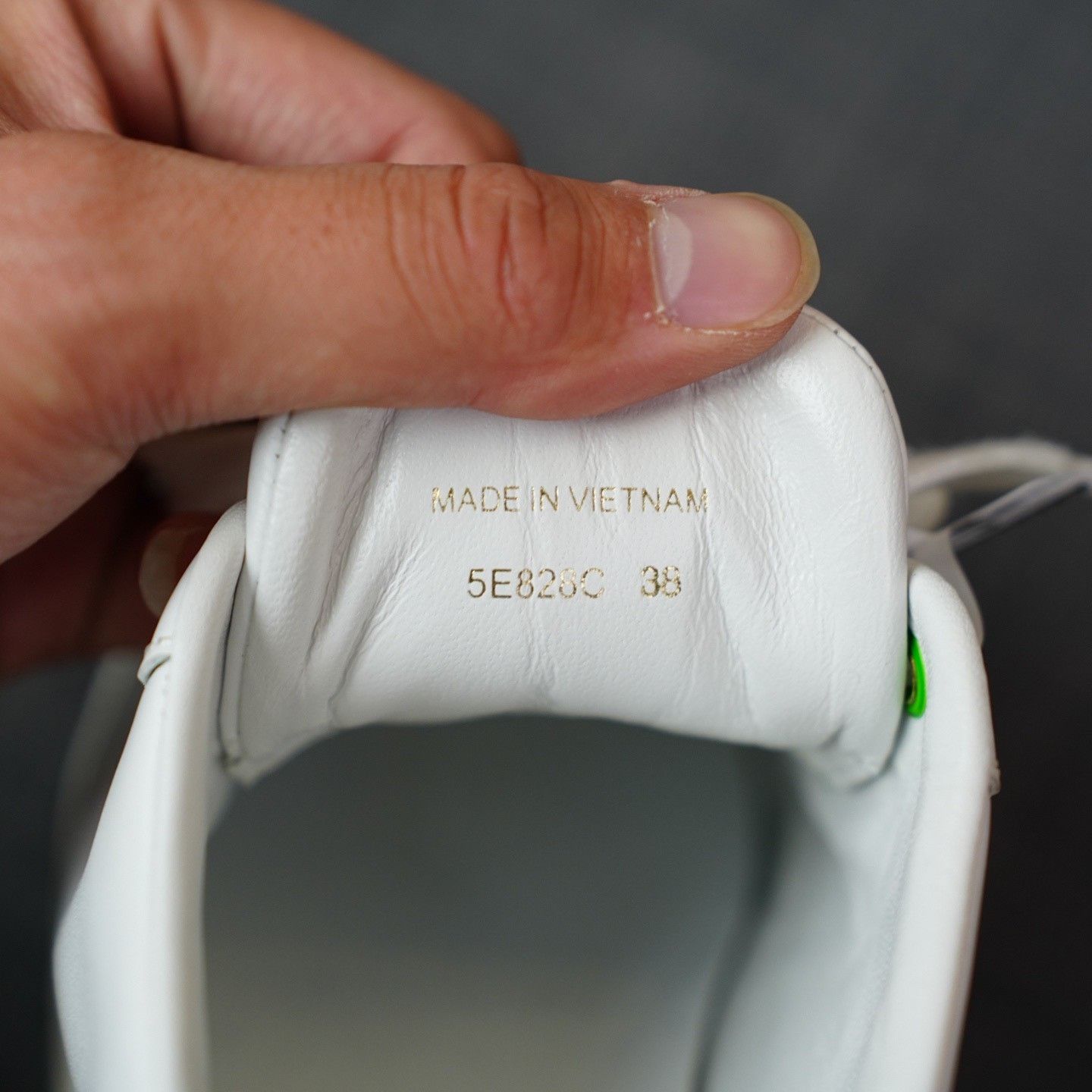 Miu Miu Miu Miu White Lowtop Sneakers us_8 Women Size US 8 / IT 38 - 7 Thumbnail