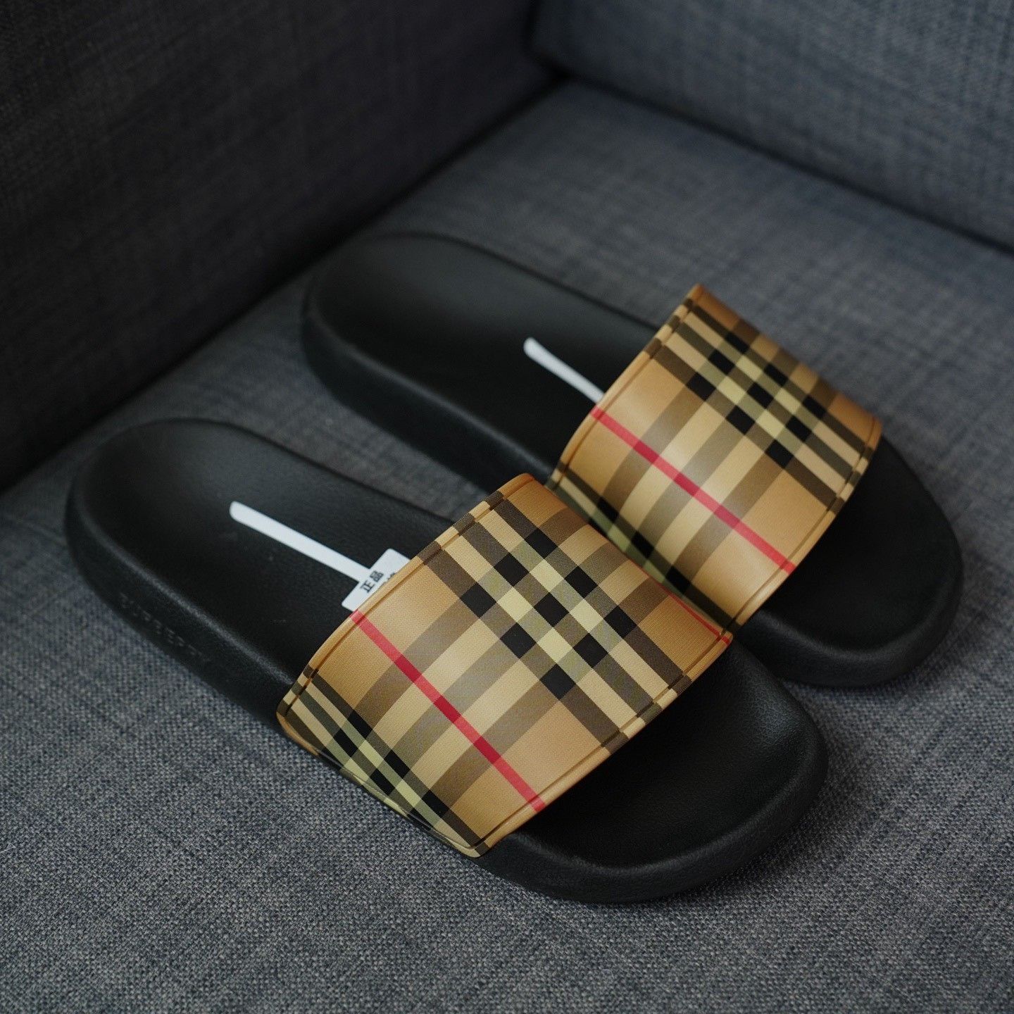 Burberry Burberry Leather Plaid Sandals 7 Men Size US 7 / EU 40 - 4 Thumbnail