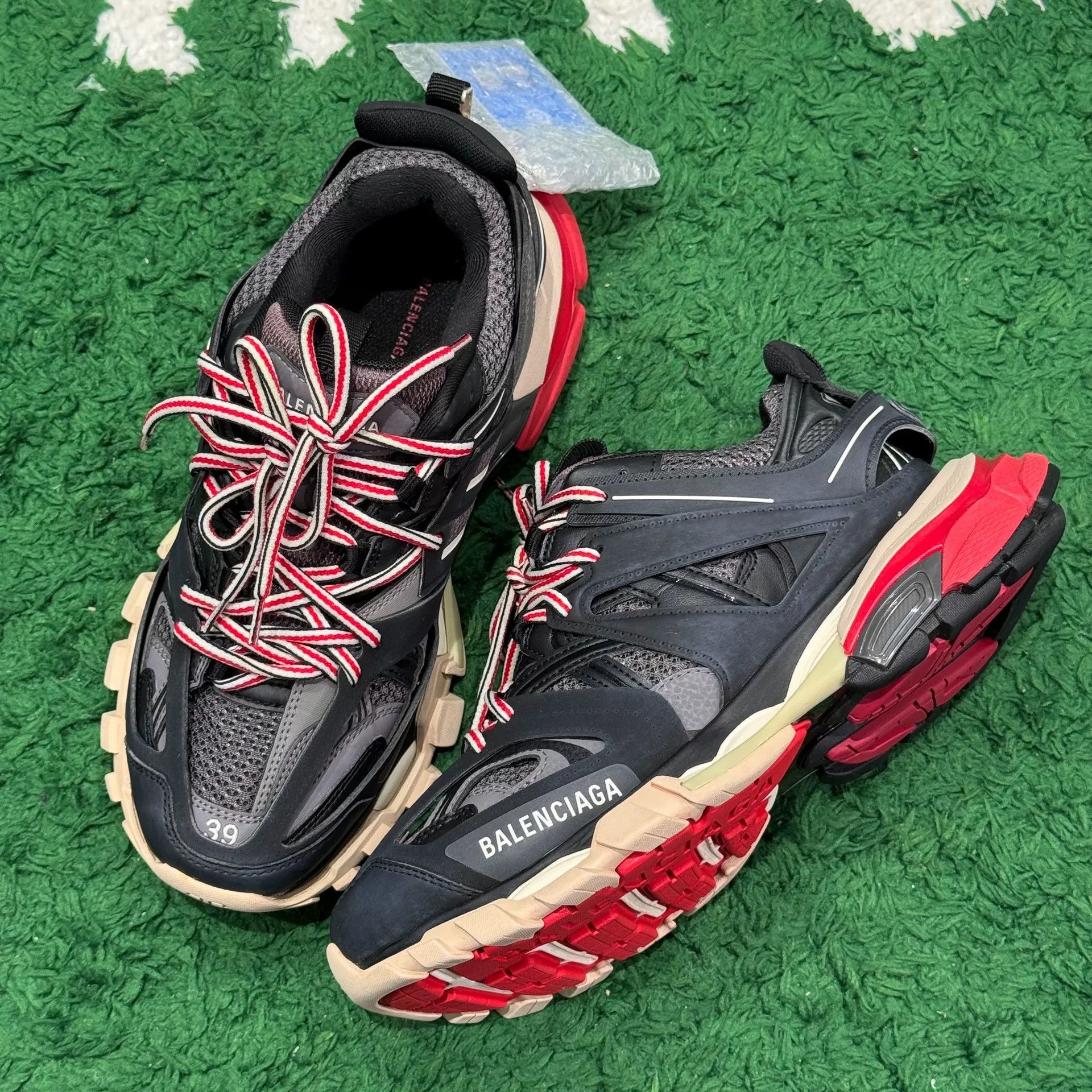Balenciaga Balenciaga Black Lowtop Sneakers 6 Men Size US 6 / EU 39 - 3 Thumbnail