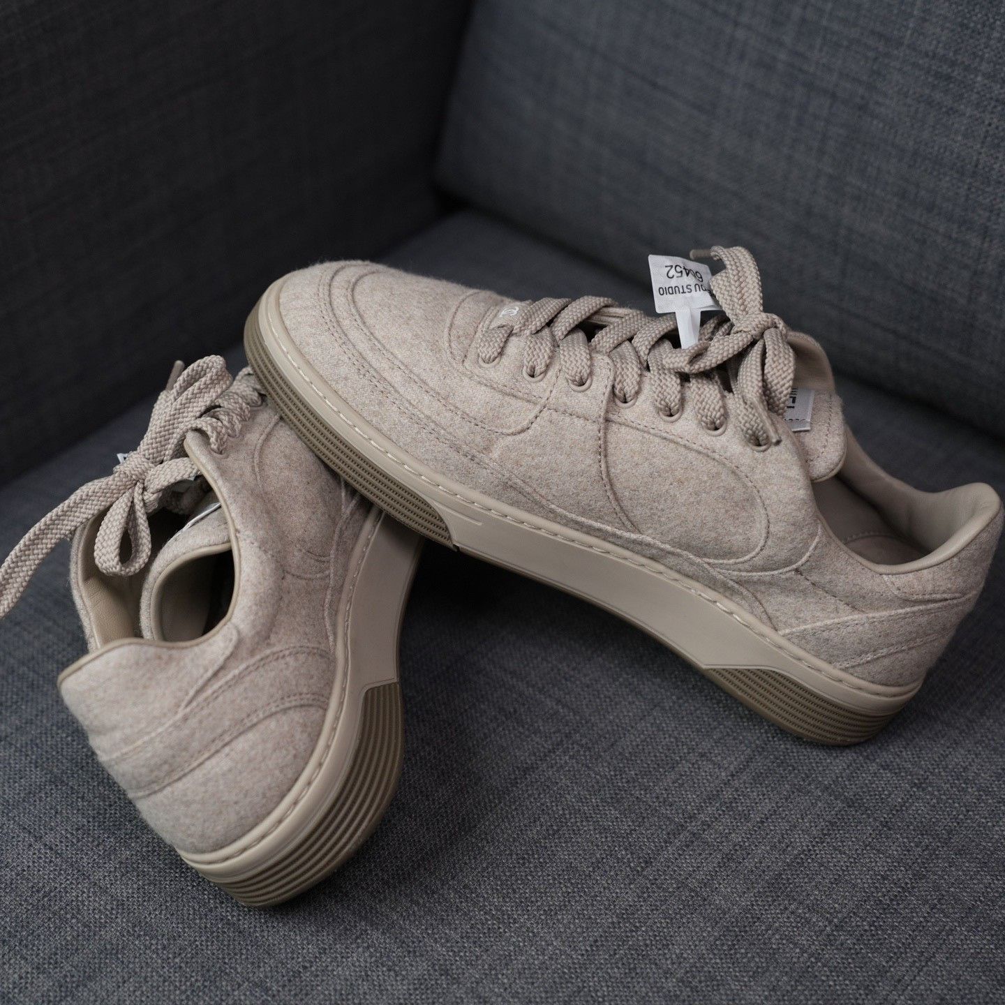 Chanel Chanel Brown Lowtop Sneakers us_7 Women Size US 7 / IT 37 - 7 Thumbnail
