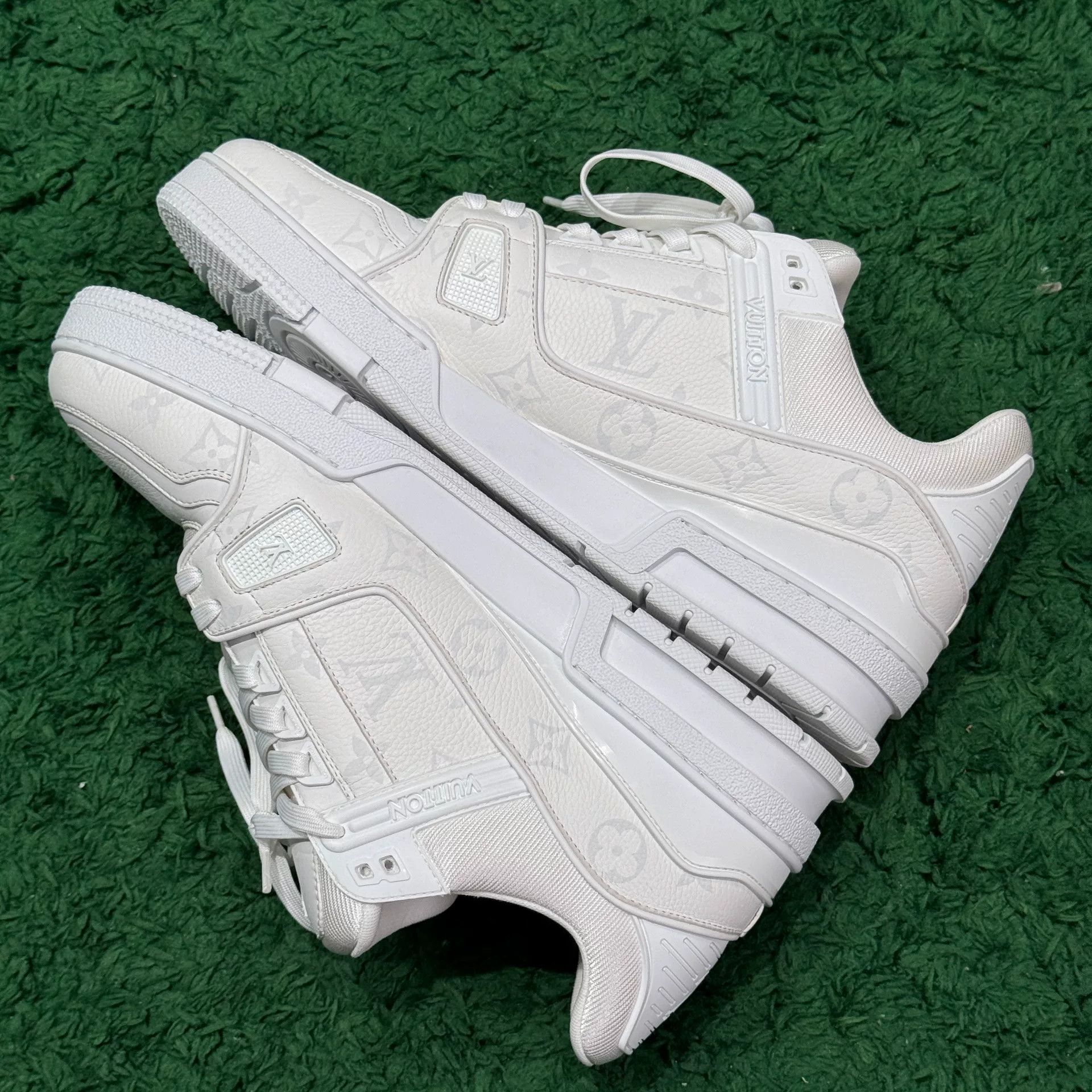 Louis Vuitton Louis Vuitton Training White Lowtop Sneakers 11 Men Size US 11 / EU 44 - 4 Thumbnail
