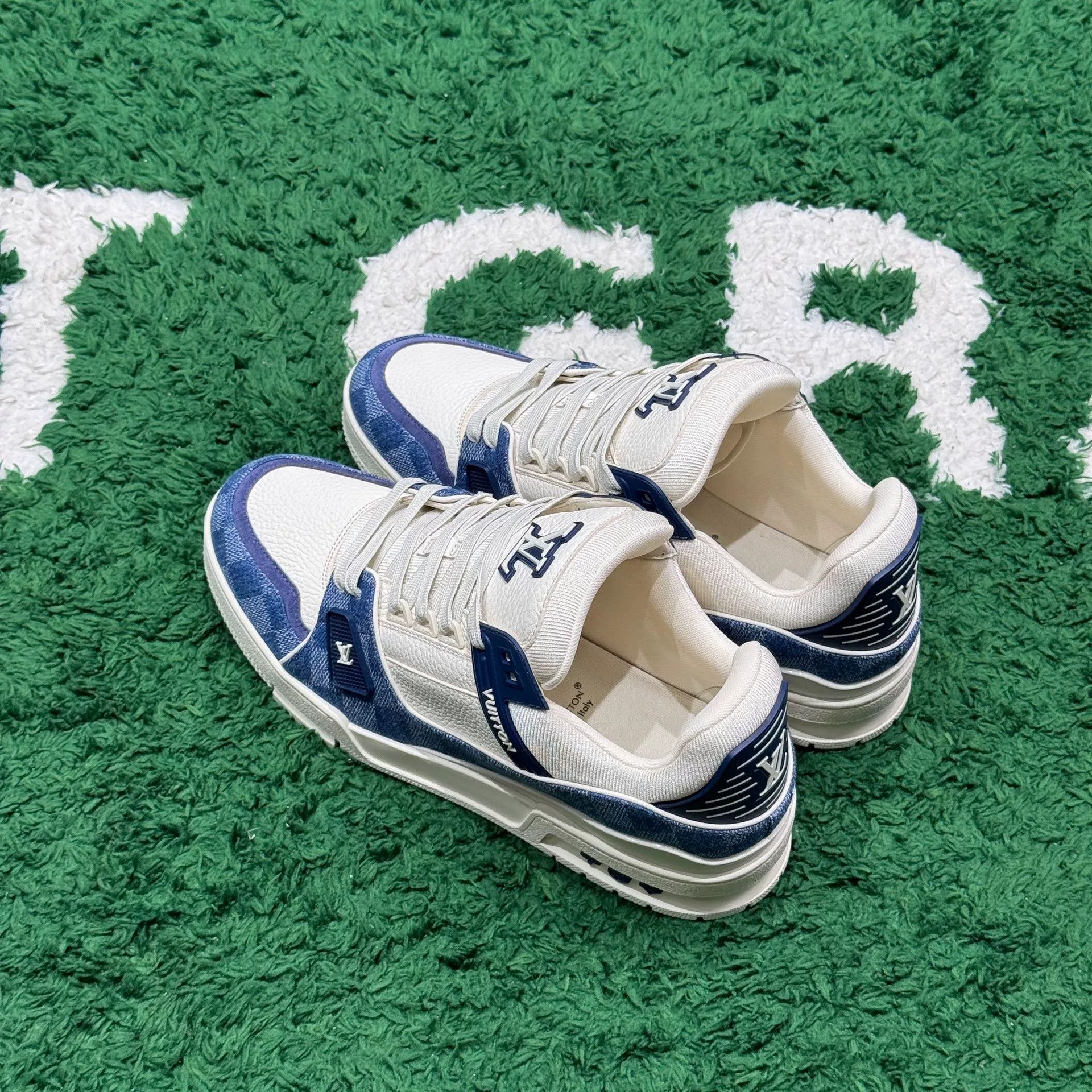 Louis Vuitton Louis Vuitton Training Blue Lowtop Sneakers 10.5 Men Size US 10.5 / EU 43-44 - 7 Thumbnail