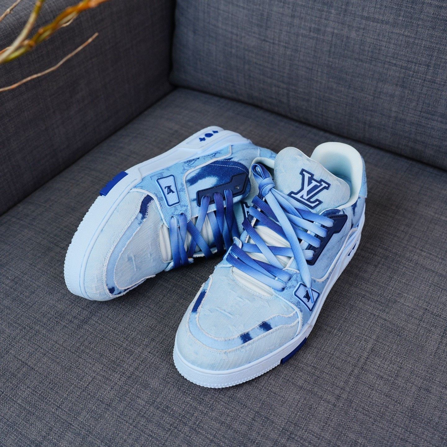 Louis Vuitton Louis Vuitton Training Multi Lowtop Sneakers 10 Men Size US 10 / EU 43 - 2 Thumbnail