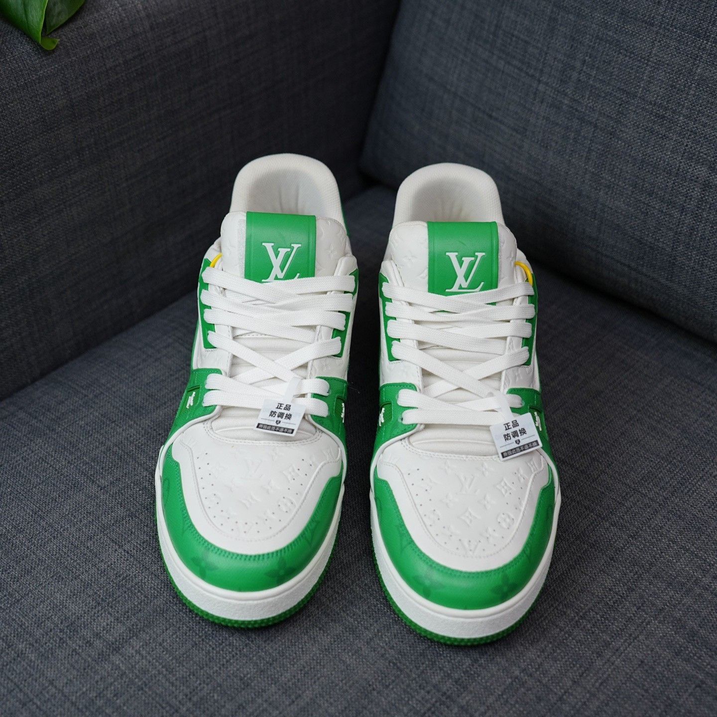 Louis Vuitton Louis Vuitton Training Green Lowtop Sneakers 10 Men Size US 10 / EU 43 - 4 Thumbnail