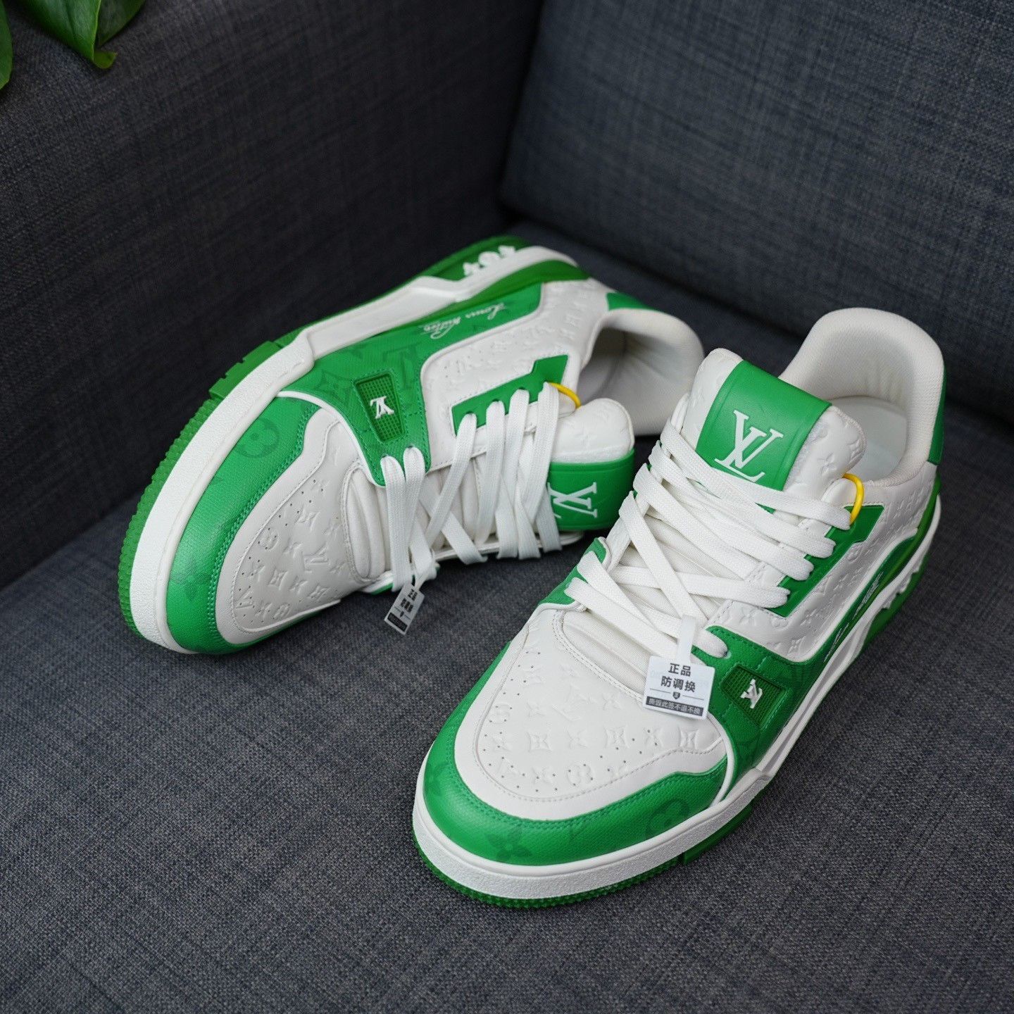 Louis Vuitton Louis Vuitton Training Green Lowtop Sneakers 10 Men Size US 10 / EU 43 - 2 Thumbnail