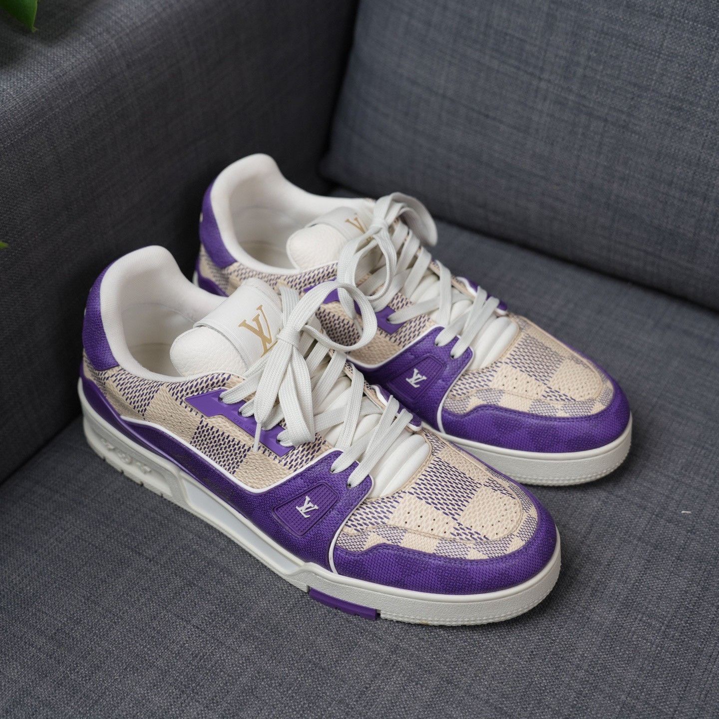 Louis Vuitton Louis Vuitton Training White Lowtop Sneakers 10 Men Size US 10 / EU 43 - 5 Thumbnail