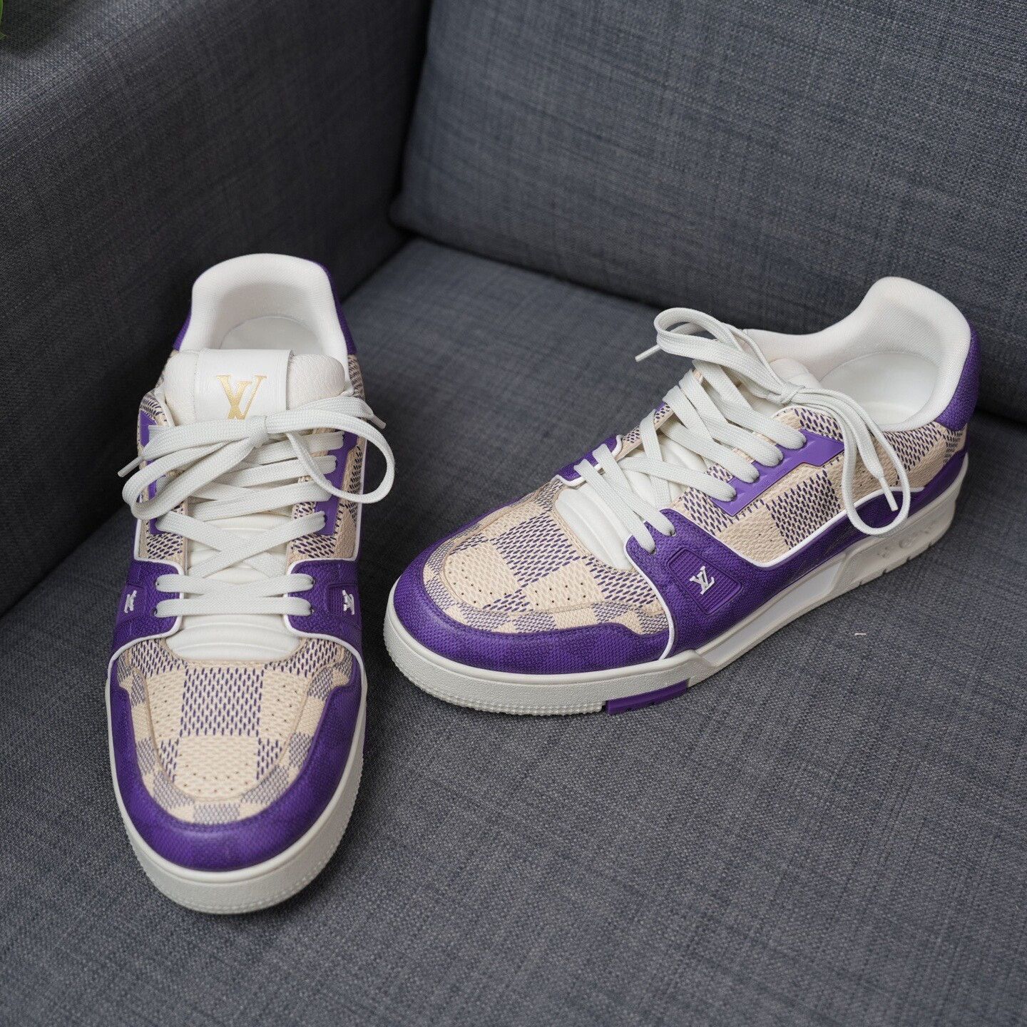Louis Vuitton Louis Vuitton Training White Lowtop Sneakers 10 Men Size US 10 / EU 43 - 3 Thumbnail