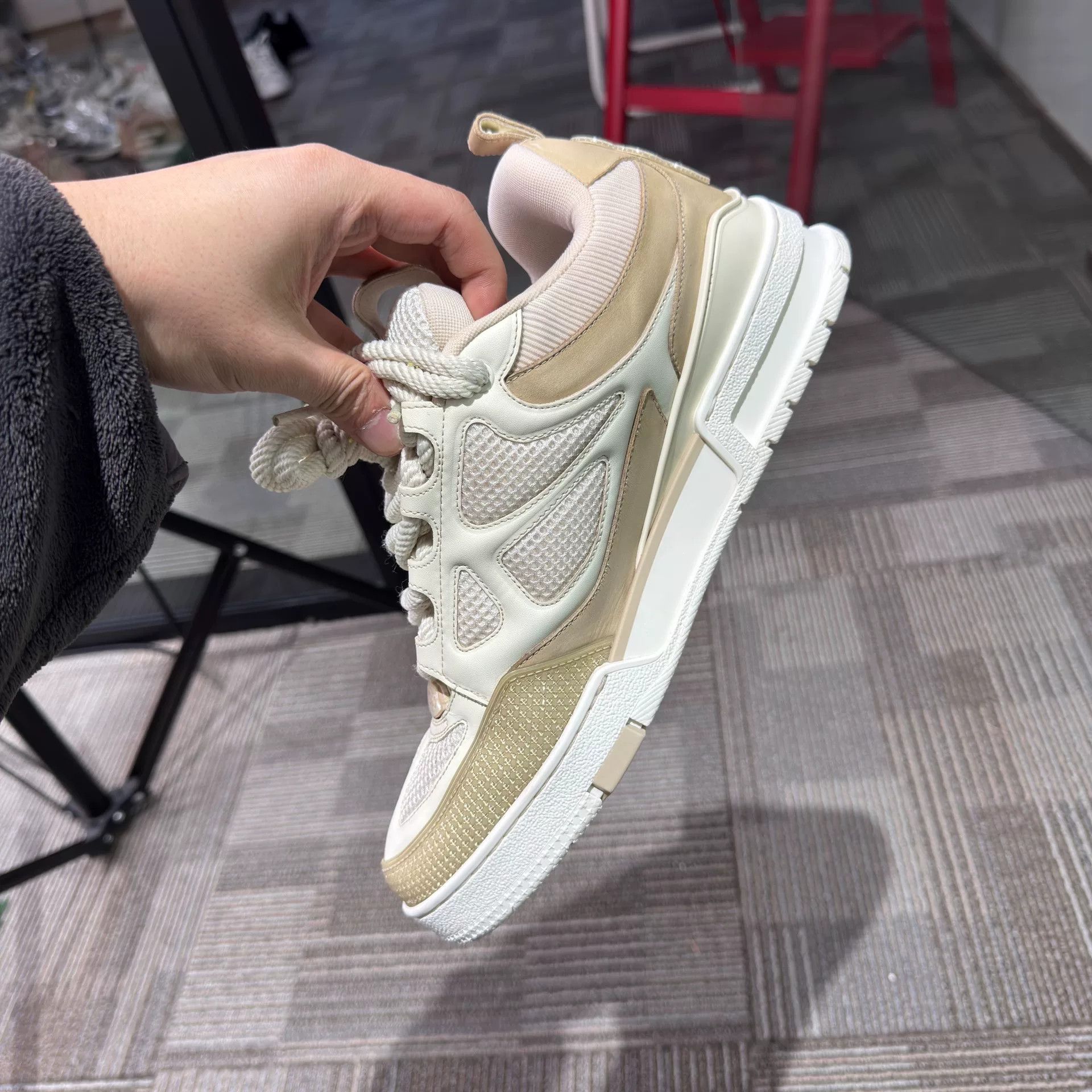 Louis Vuitton Louis Vuitton Skate White Lowtop Sneakers 9.5 Men Size US 9.5 / EU 42-43 - 5 Thumbnail
