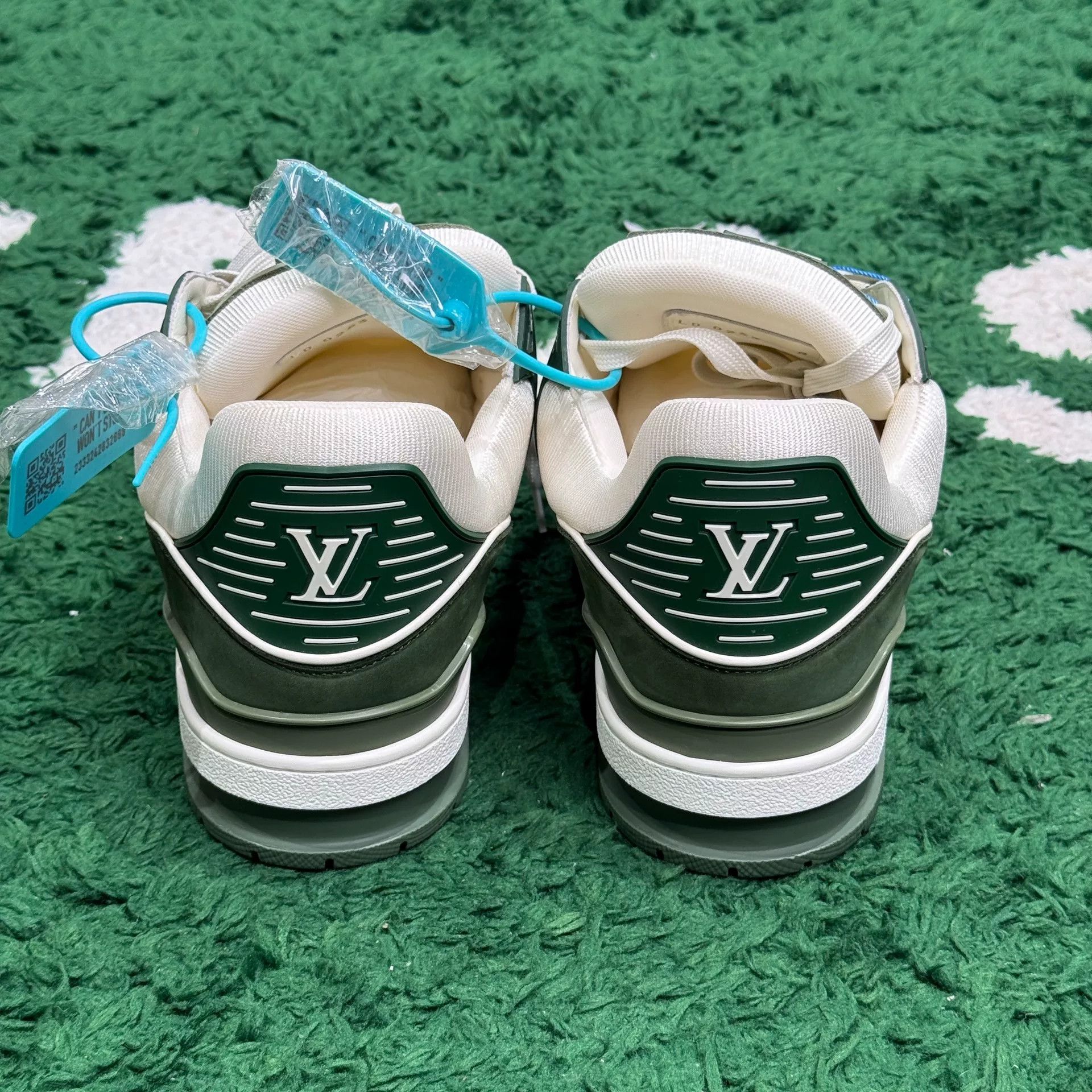 Louis Vuitton Louis Vuitton Training Green Lowtop Sneakers 9 Men Size US 9 / EU 42 - 5 Thumbnail