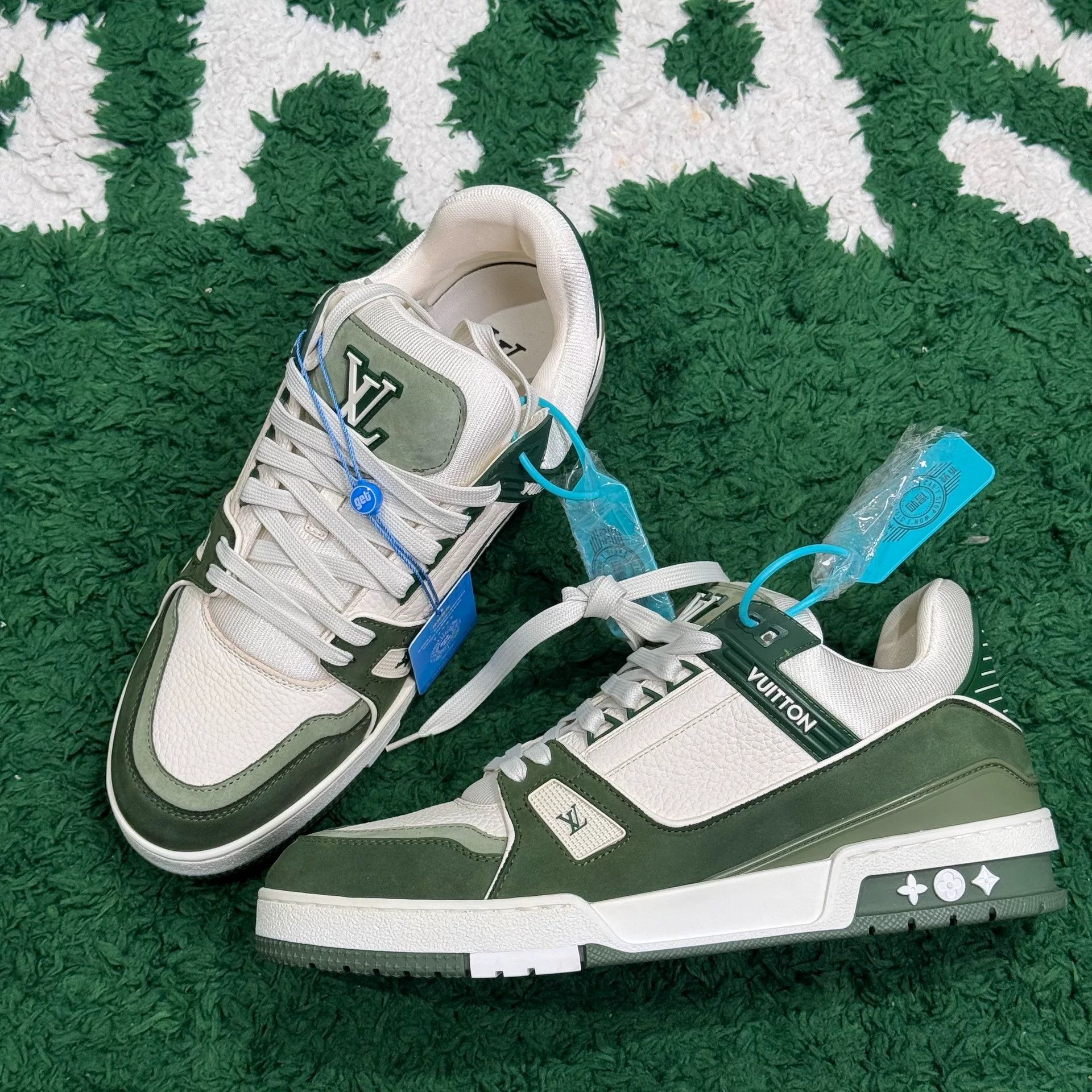 Louis Vuitton Louis Vuitton Training Green Lowtop Sneakers 9 Men Size US 9 / EU 42 - 3 Thumbnail