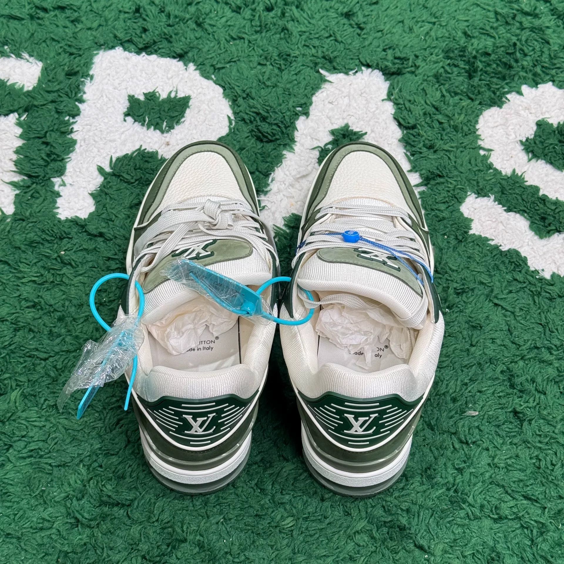 Louis Vuitton Louis Vuitton Training Green Lowtop Sneakers 9 Men Size US 9 / EU 42 - 4 Thumbnail