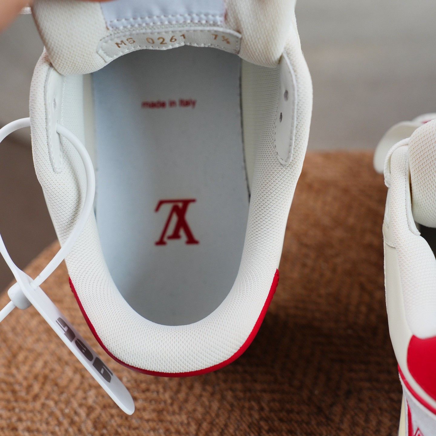 Louis Vuitton Louis Vuitton Training Red Lowtop Sneakers 8.5 Men Size US 8.5 / EU 41-42 - 7 Thumbnail