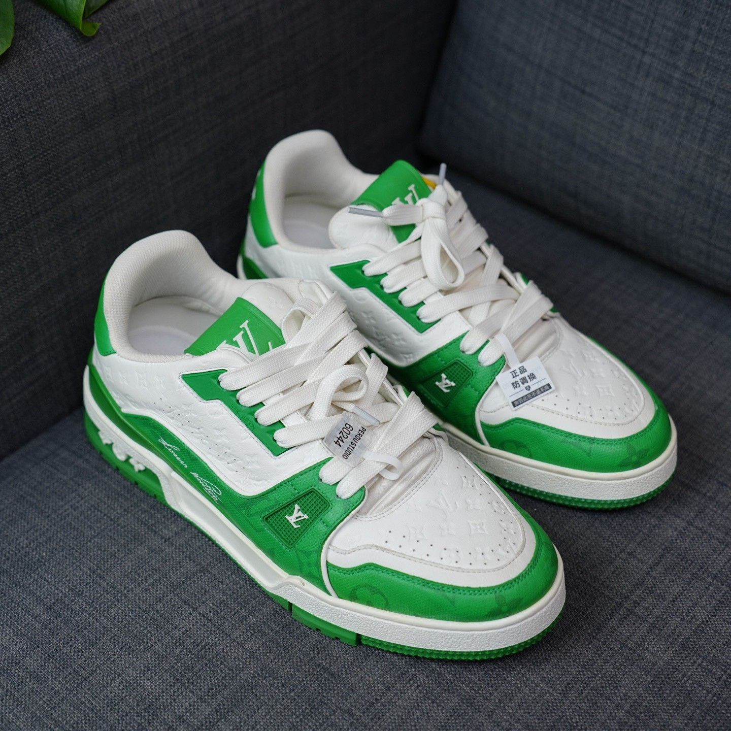 Louis Vuitton Louis Vuitton Training Green Lowtop Sneakers 8.5 Men Size US 8.5 / EU 41-42 - 5 Thumbnail