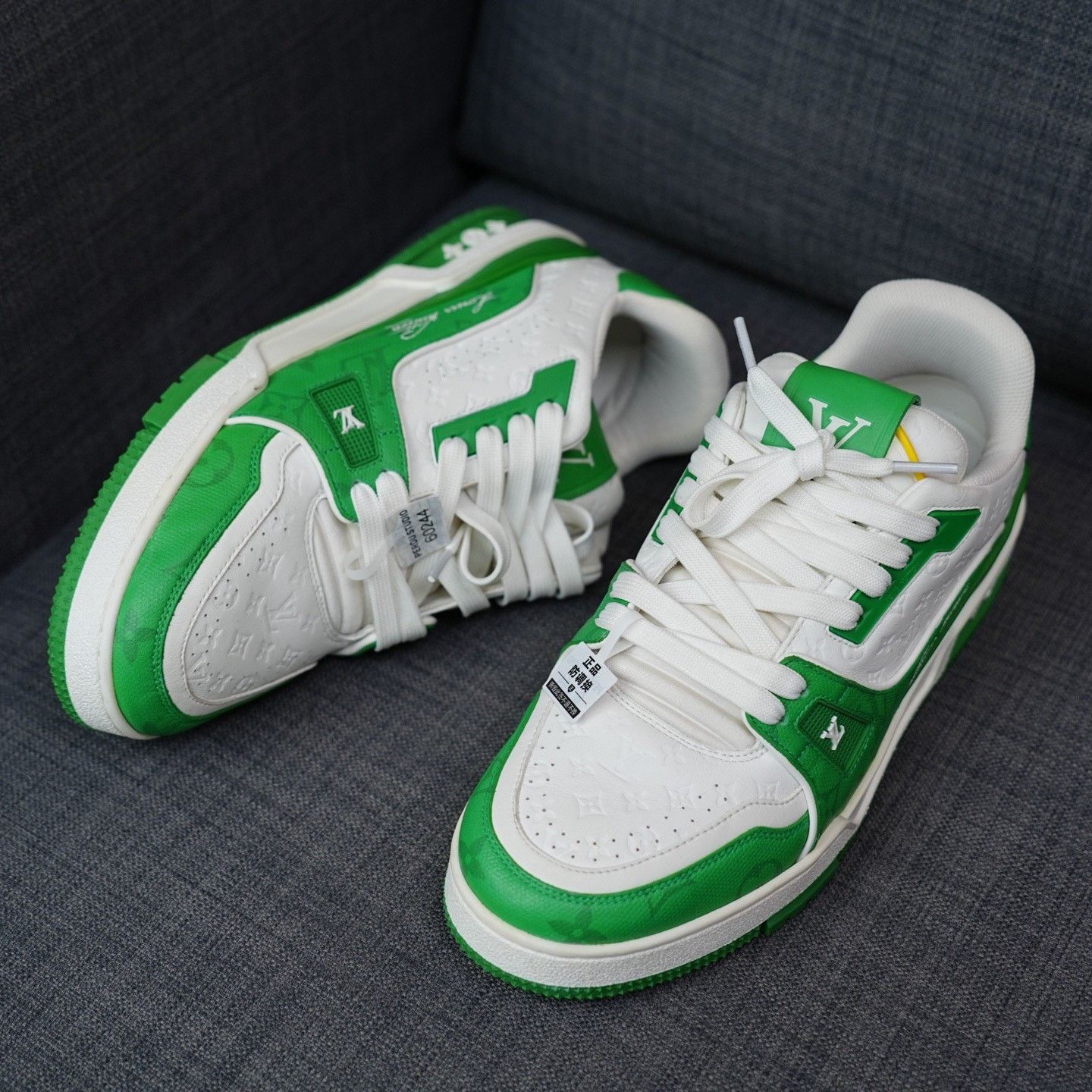 Louis Vuitton Louis Vuitton Training Green Lowtop Sneakers 8.5 Men Size US 8.5 / EU 41-42 - 2 Thumbnail