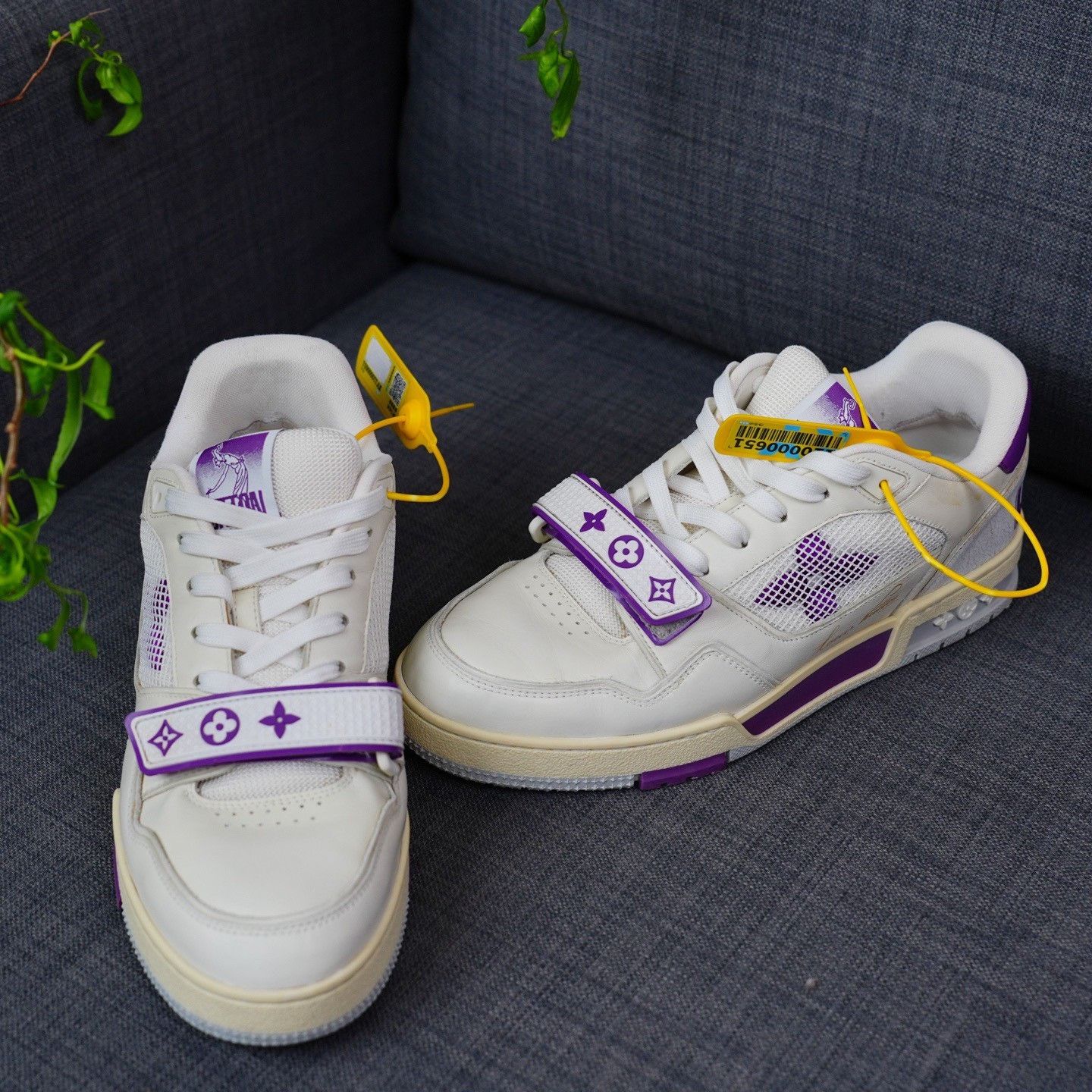 Louis Vuitton Louis Vuitton Training White Lowtop Sneakers 8.5 Men Size US 8.5 / EU 41-42 - 3 Thumbnail