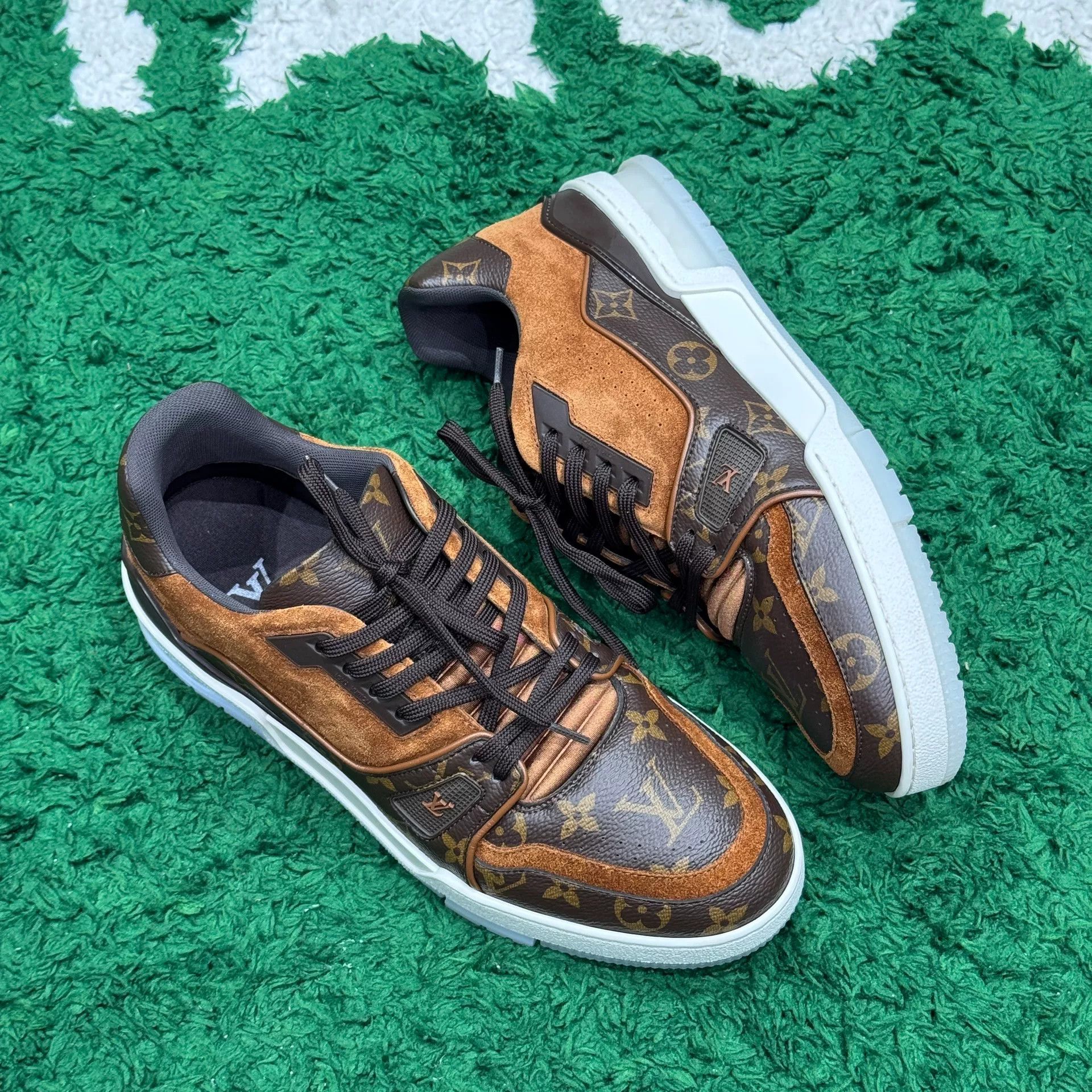 Louis Vuitton Louis Vuitton Training Brown Lowtop Sneakers 8.5 Men Size US 8.5 / EU 41-42 - 4 Thumbnail