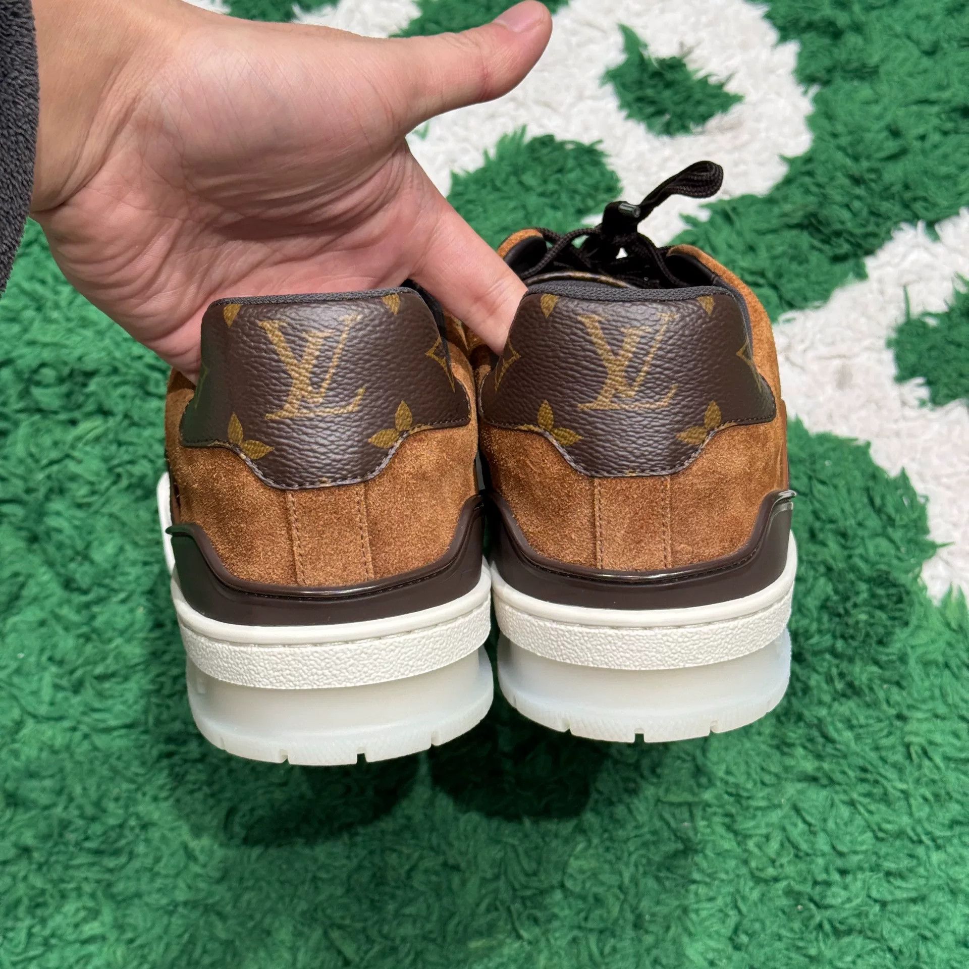 Louis Vuitton Louis Vuitton Training Brown Lowtop Sneakers 8.5 Men Size US 8.5 / EU 41-42 - 6 Thumbnail