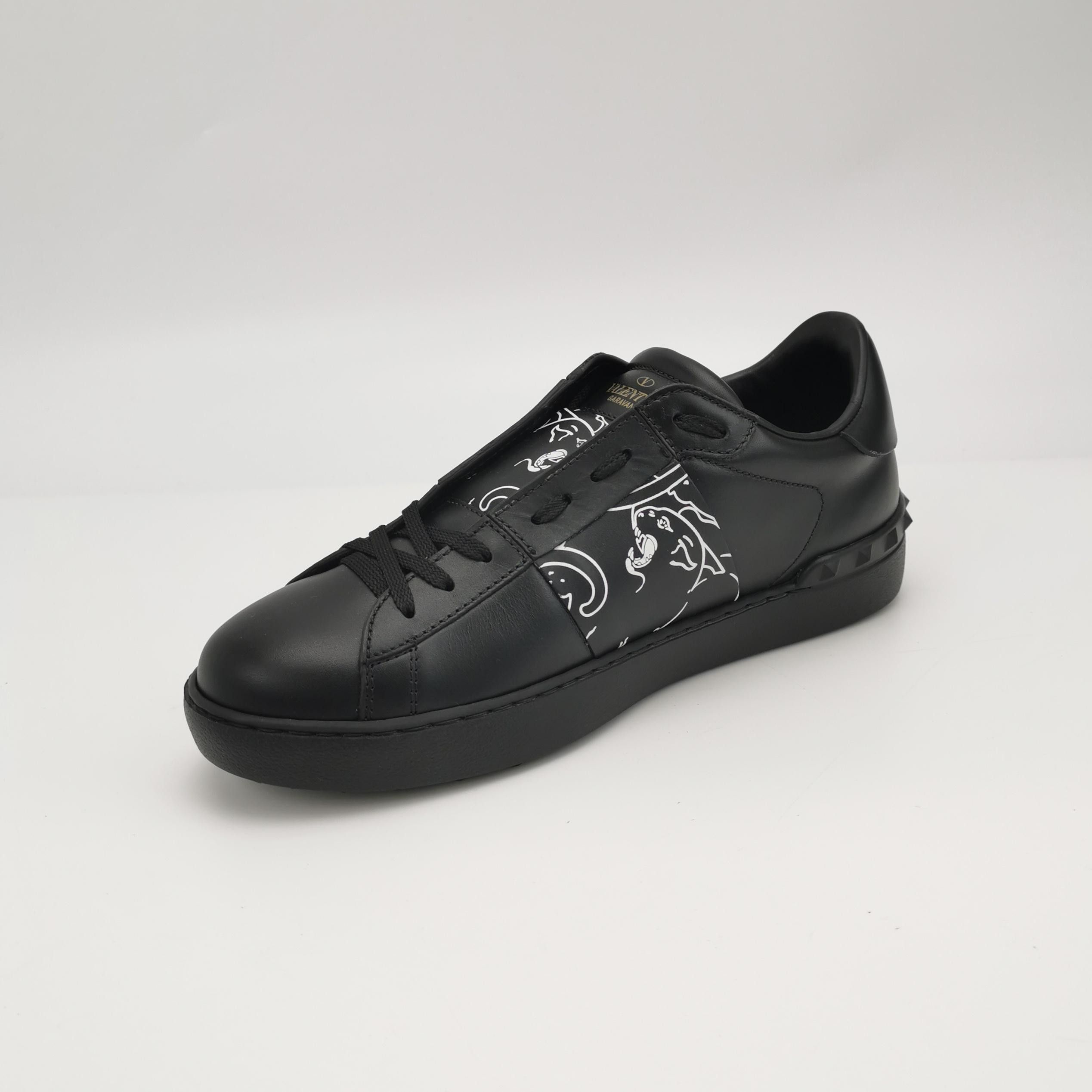 Valentino Valentino Printed Rockstud Sneakers Size 40 Size US 7 / EU 40 - 3 Thumbnail