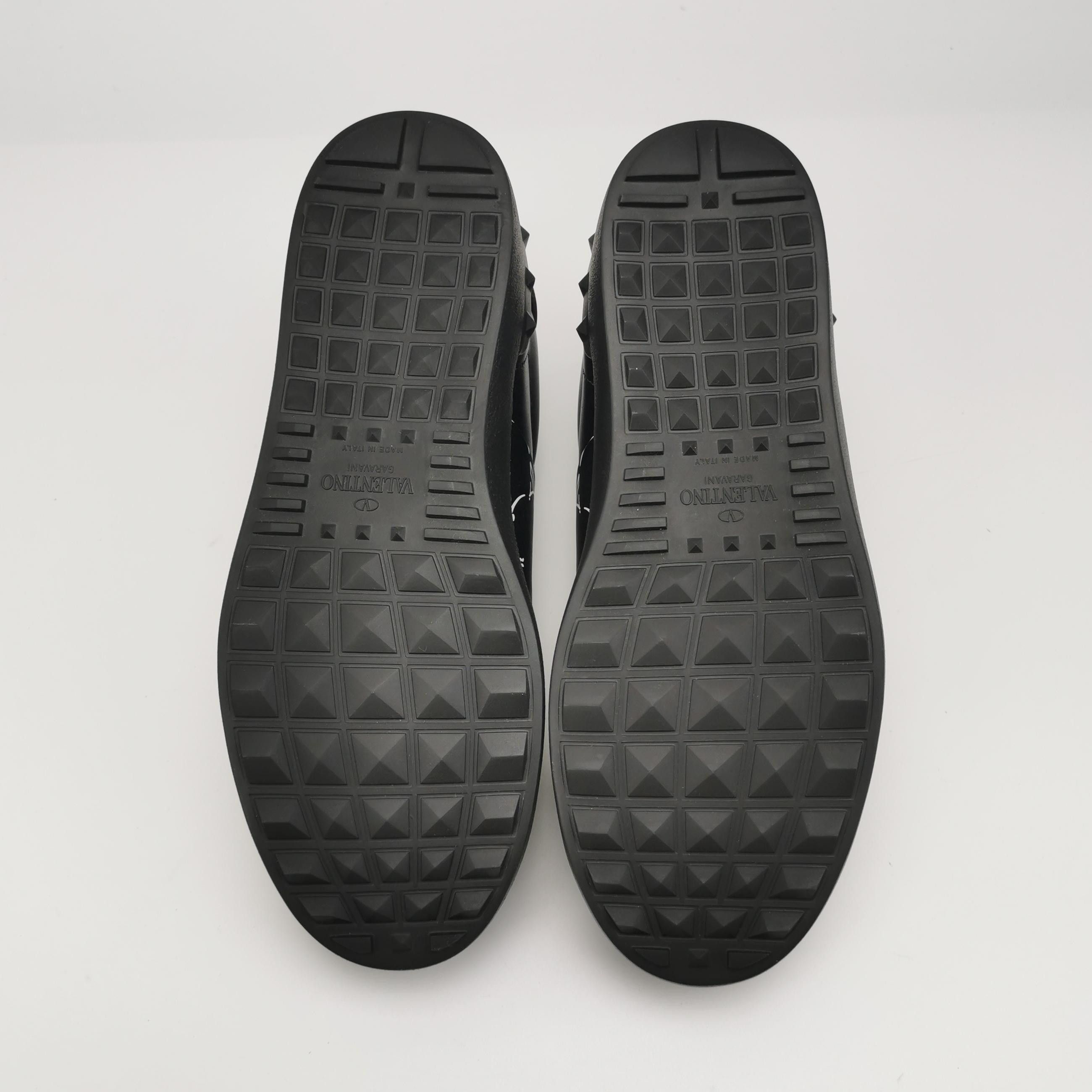 Valentino Valentino Printed Rockstud Sneakers Size 40 Size US 7 / EU 40 - 6 Thumbnail