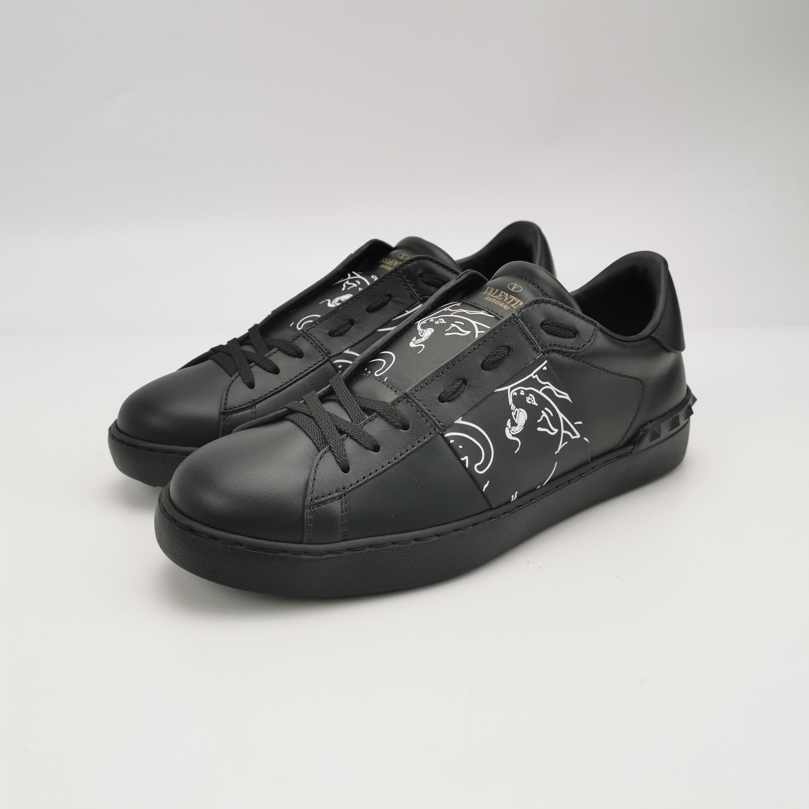 Valentino Valentino Printed Rockstud Sneakers Size 40 Size US 7 / EU 40 - 4 Thumbnail