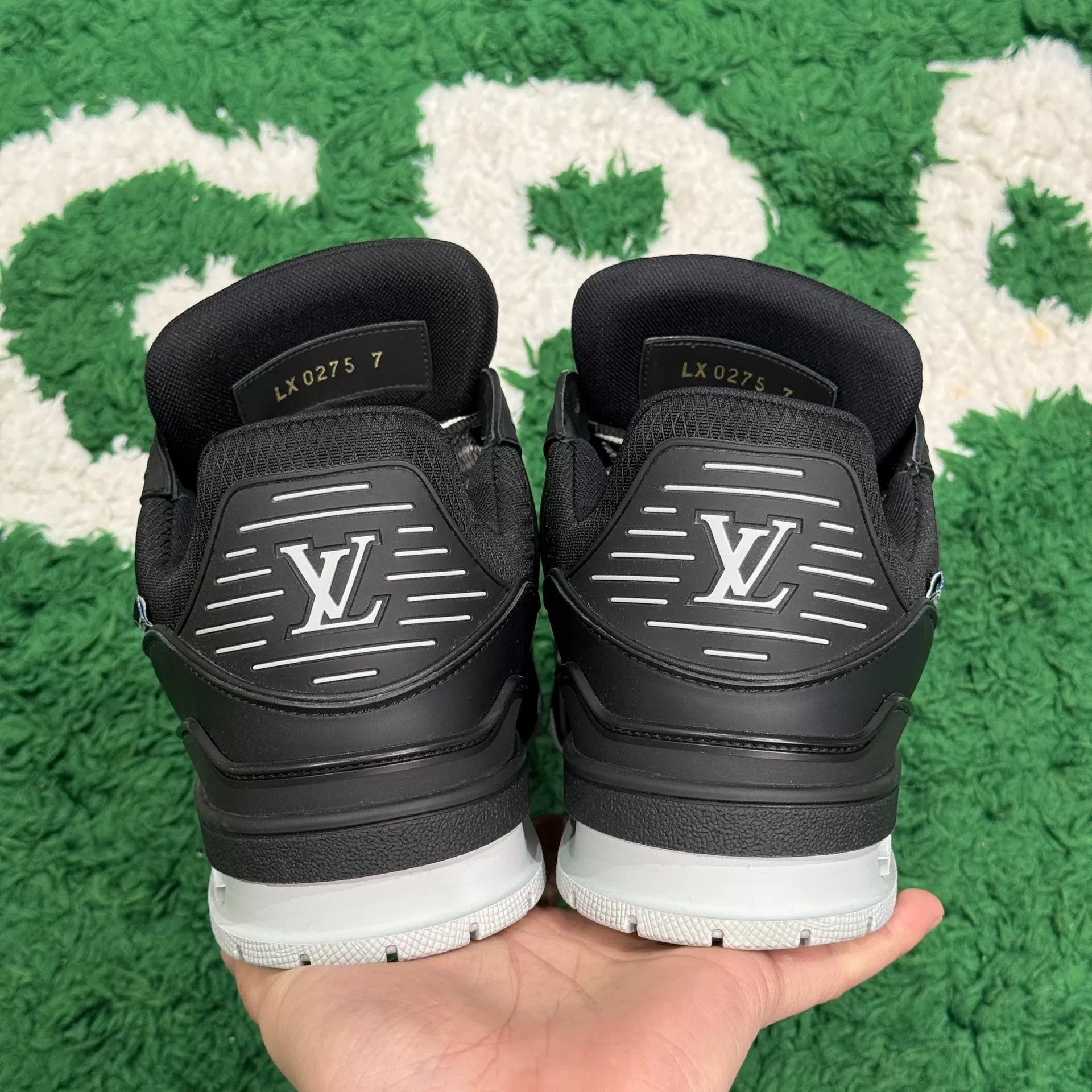 Louis Vuitton Louis Vuitton Training Black Lowtop Sneakers 8 Men Size US 8 / EU 41 - 6 Thumbnail